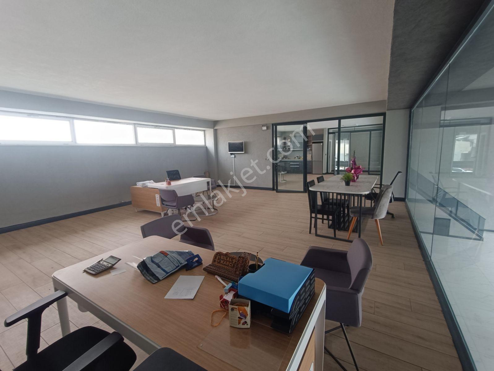 Tem İle Havaalanı Bağlantı Yolu Üzeri Kiralık Showroom& Mağaza - Görsel 12