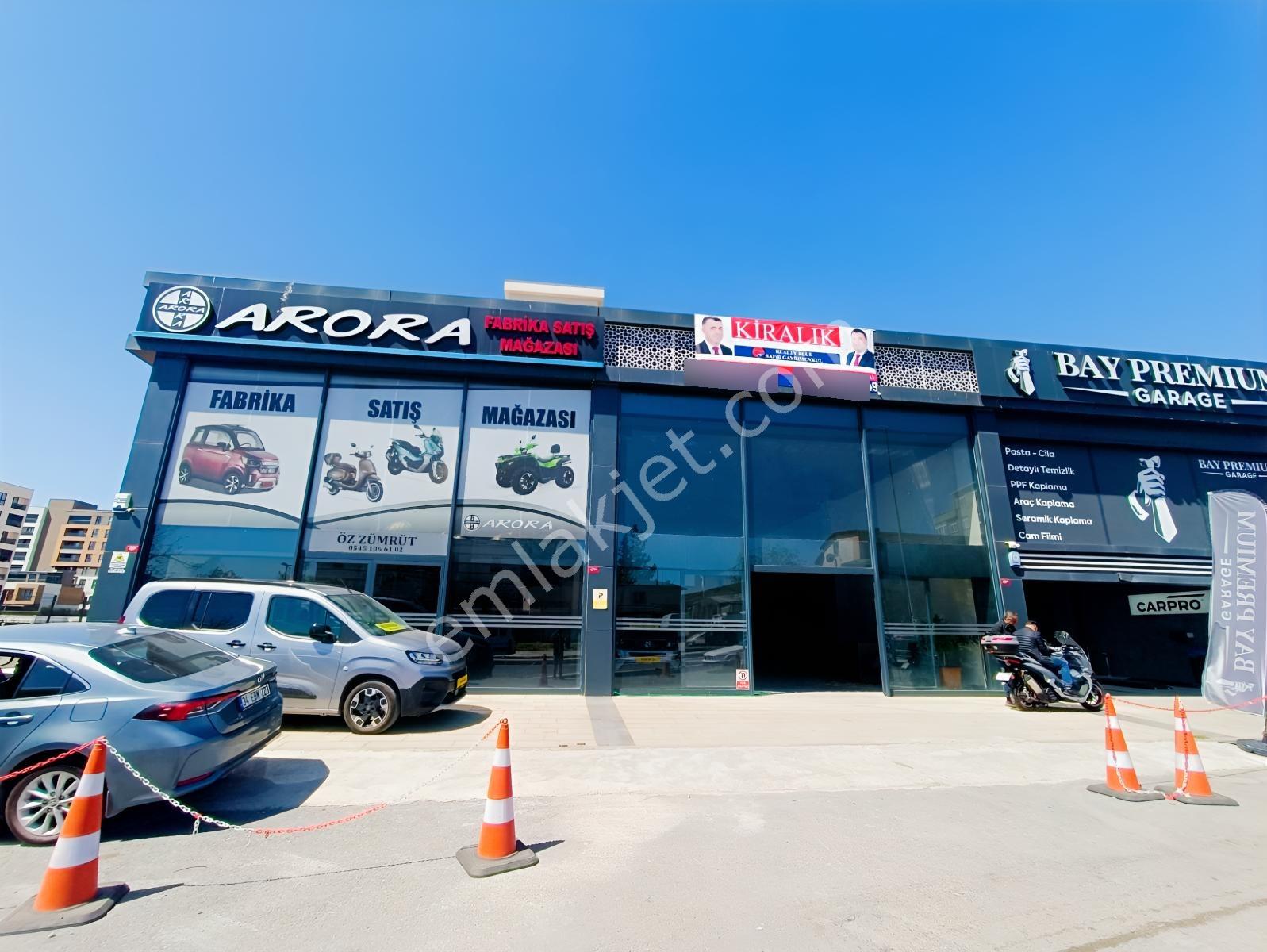 Tem İle Havaalanı Bağlantı Yolu Üzeri Kiralık Showroom& Mağaza