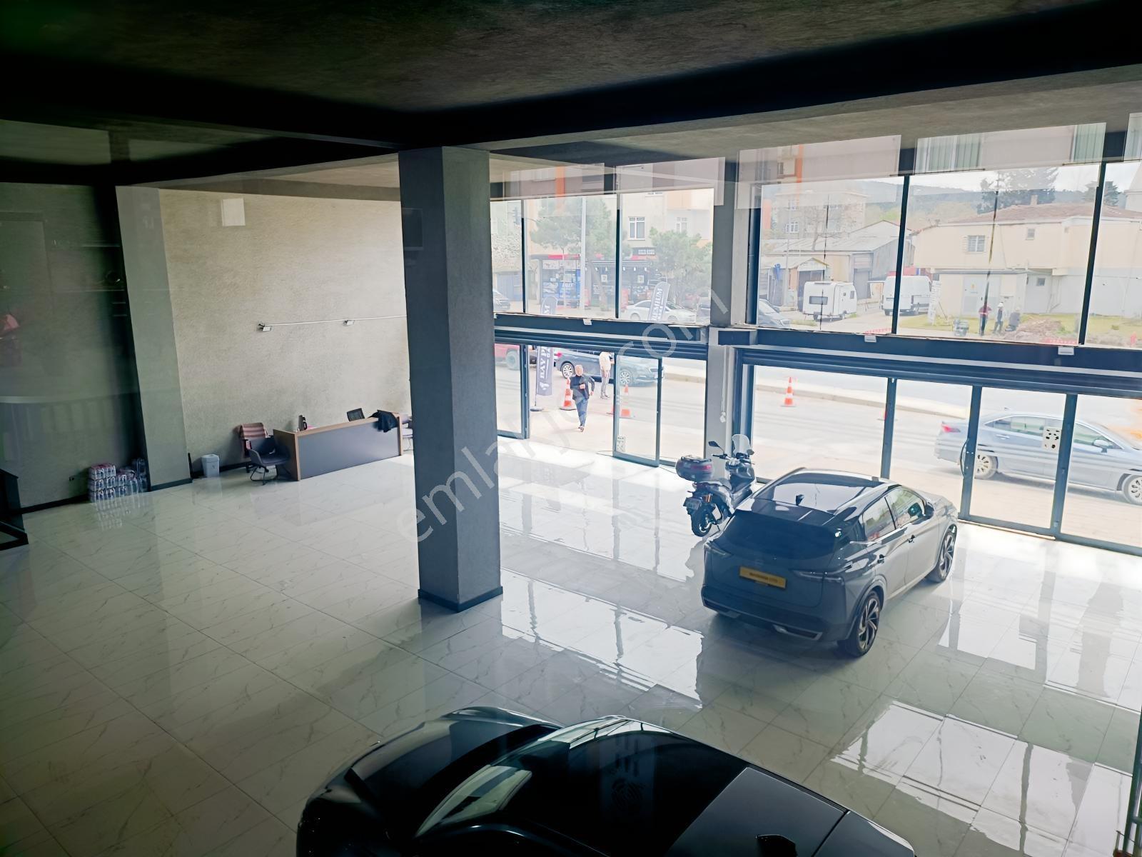 Tem İle Havaalanı Bağlantı Yolu Üzeri Kiralık Showroom& Mağaza - Görsel 5