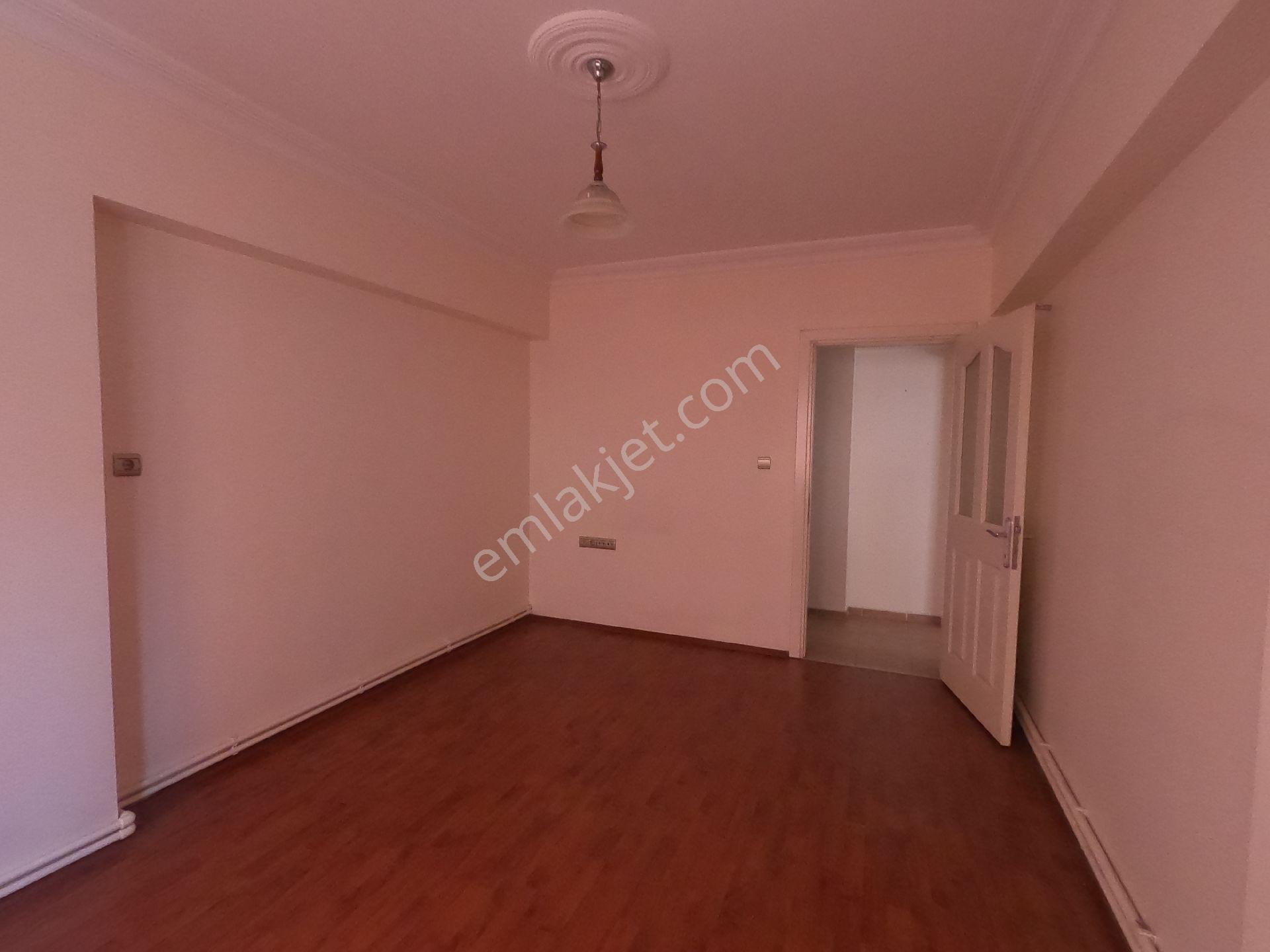 Otoparklı Arakat Asansörlü Masrafsız Geniş 3+1 Daire - Görsel 32