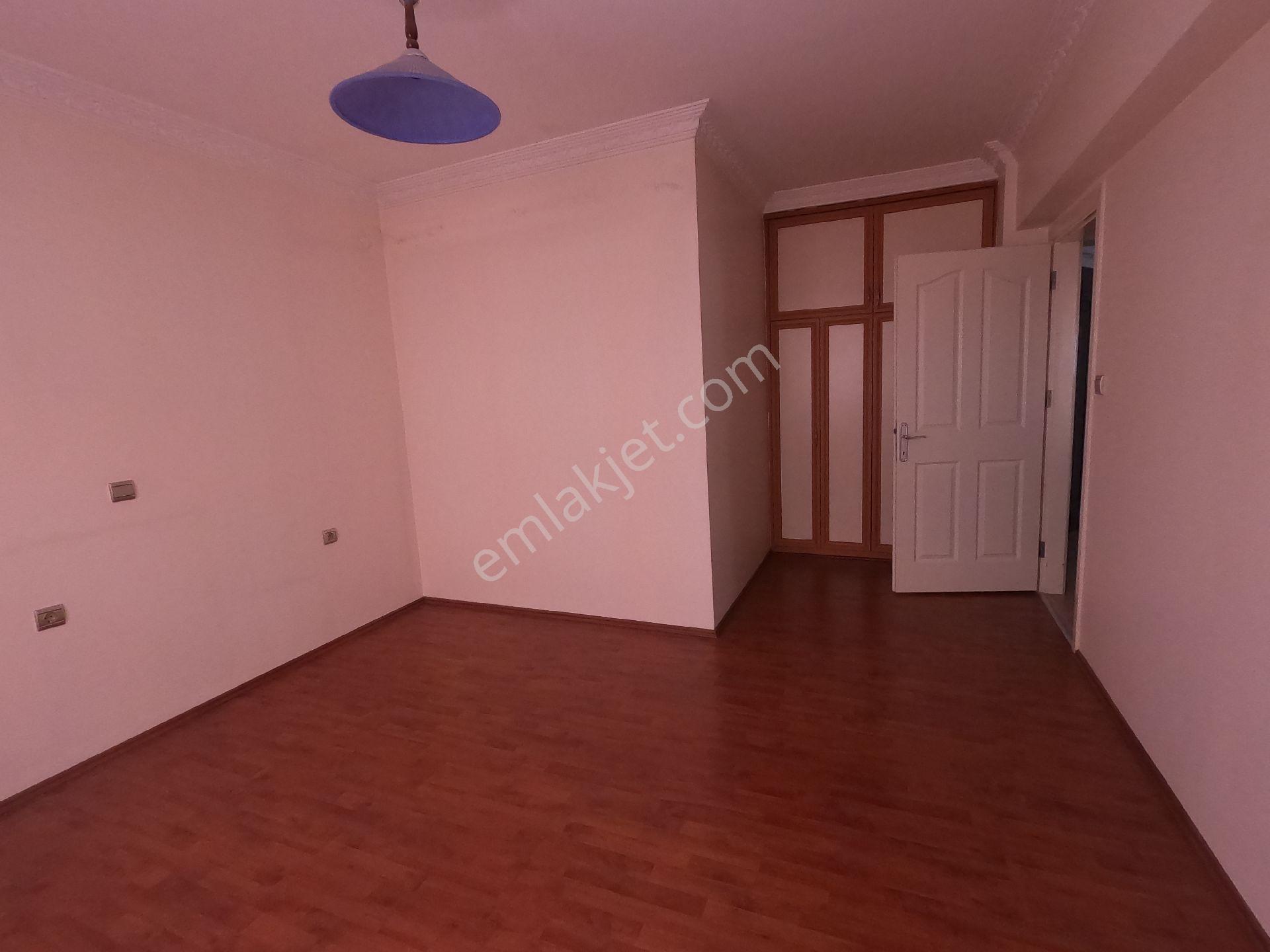 Otoparklı Arakat Asansörlü Masrafsız Geniş 3+1 Daire - Görsel 14