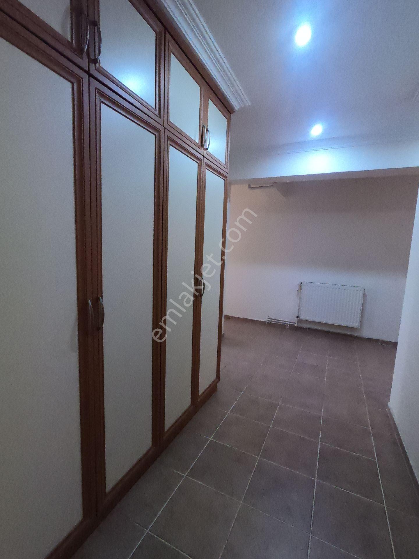 Otoparklı Arakat Asansörlü Masrafsız Geniş 3+1 Daire - Görsel 22