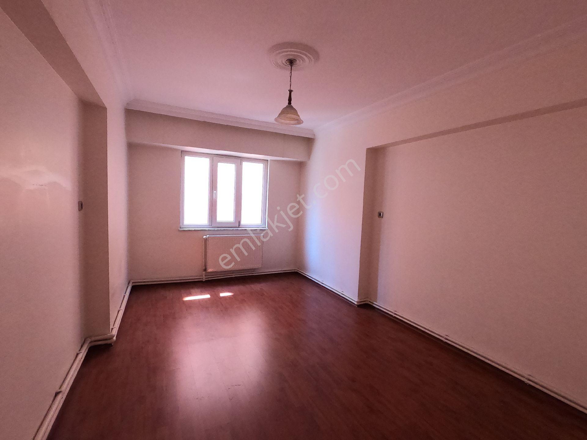 Otoparklı Arakat Asansörlü Masrafsız Geniş 3+1 Daire - Görsel 30