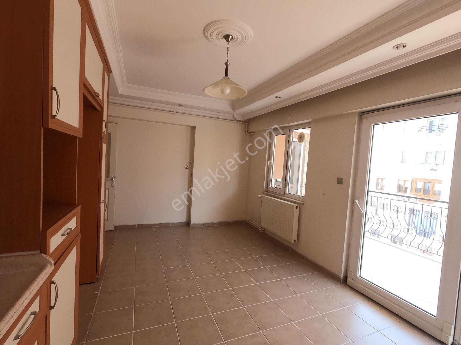 Otoparklı Arakat Asansörlü Masrafsız Geniş 3+1 Daire - Görsel 27