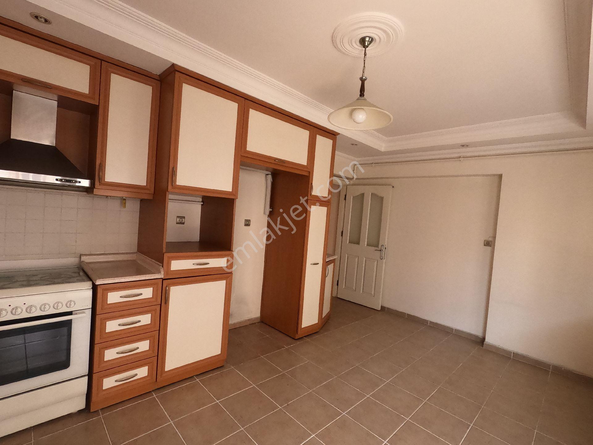 Otoparklı Arakat Asansörlü Masrafsız Geniş 3+1 Daire - Görsel 25