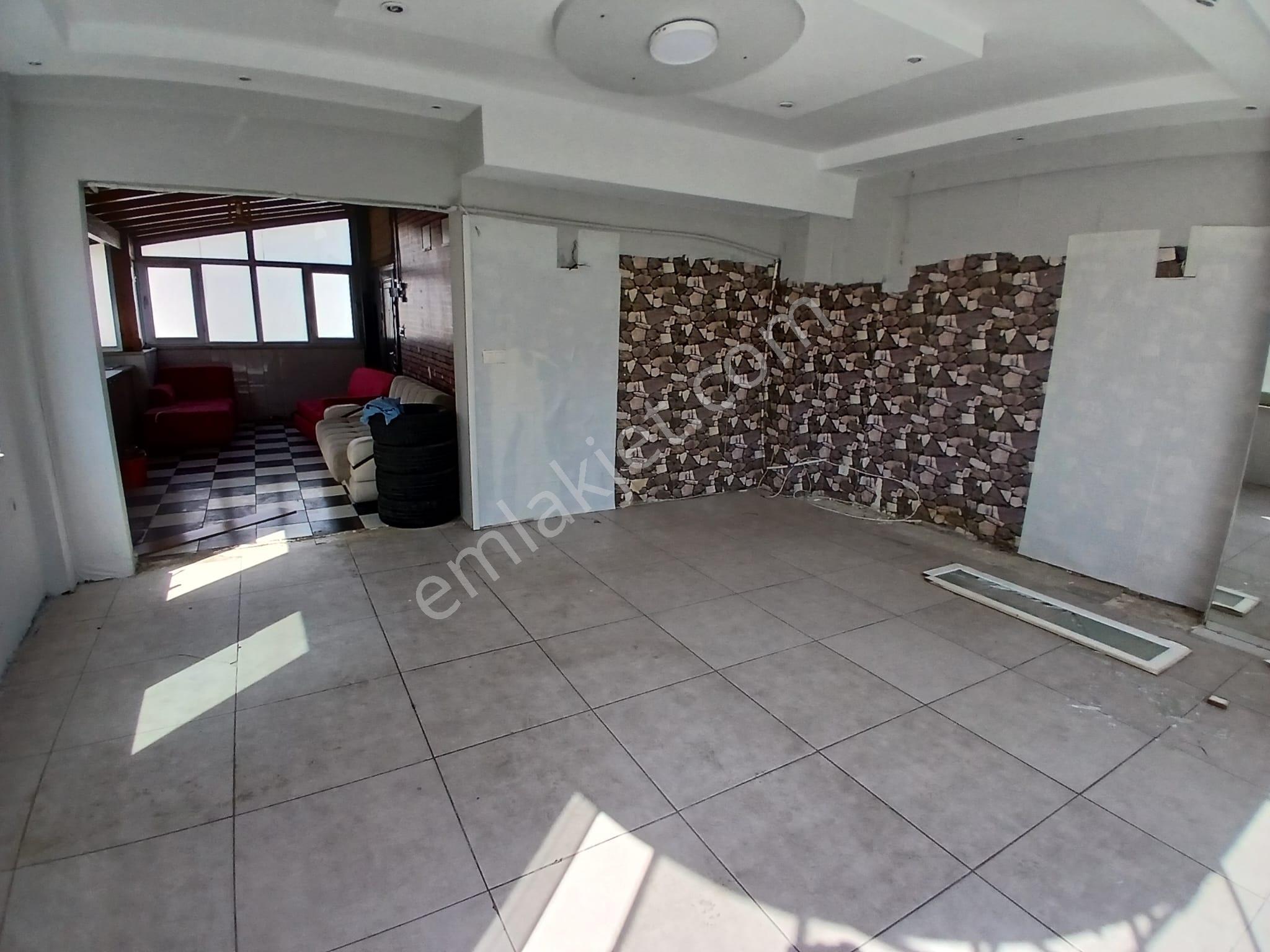 Ender Uysal Gayrimenkulden Üniversiteye Yakın 2+1 Geniş Kiralık İşyeri.. - Görsel 3