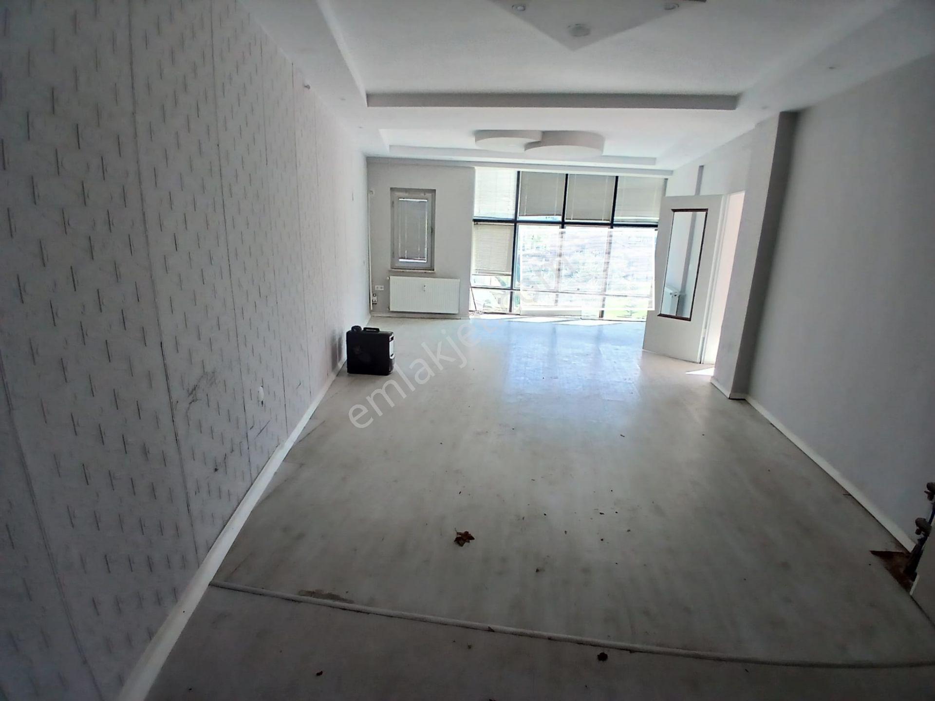 Ender Uysal Gayrimenkulden Üniversiteye Yakın 2+1 Geniş Kiralık İşyeri.. - Görsel 6