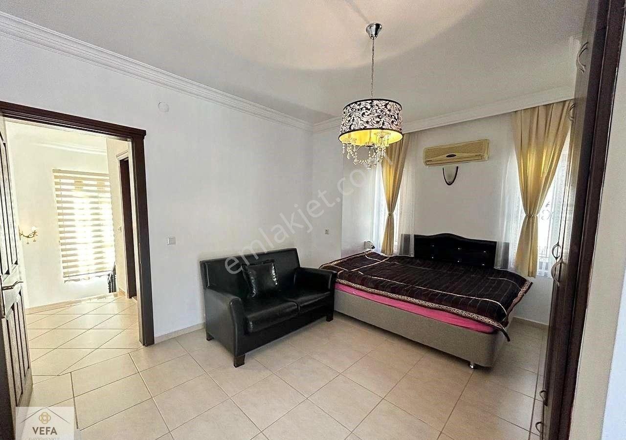 Camiavlu'da Doğa Manzaralı Havuzlu Müstakil Villa - Görsel 19