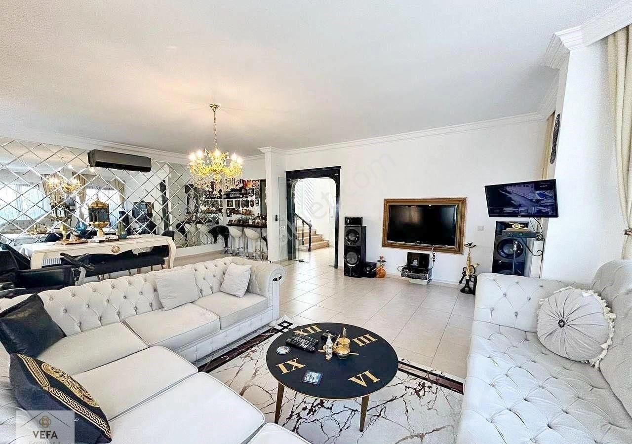 Camiavlu'da Doğa Manzaralı Havuzlu Müstakil Villa - Görsel 3