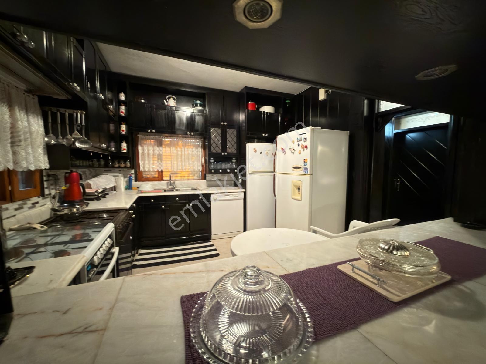 Yalova Esenköy De Denize Çok Yakın Emsalsiz B.bahçeli 3+1 Villa - Görsel 14