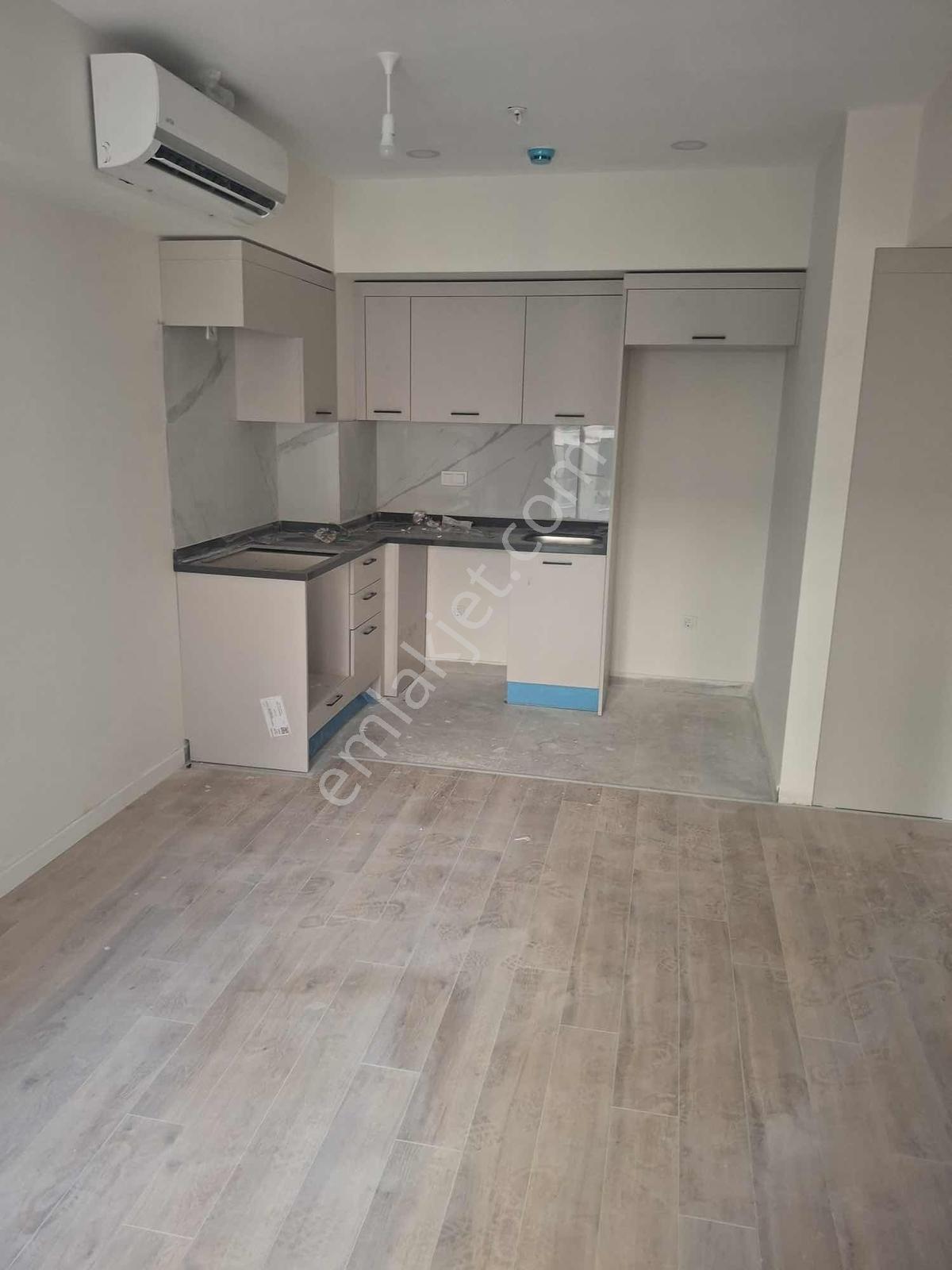 Fikirtepe Barsan İki Yaka Balkonlu Satılık 1+1 Lüks Daire - Görsel 7