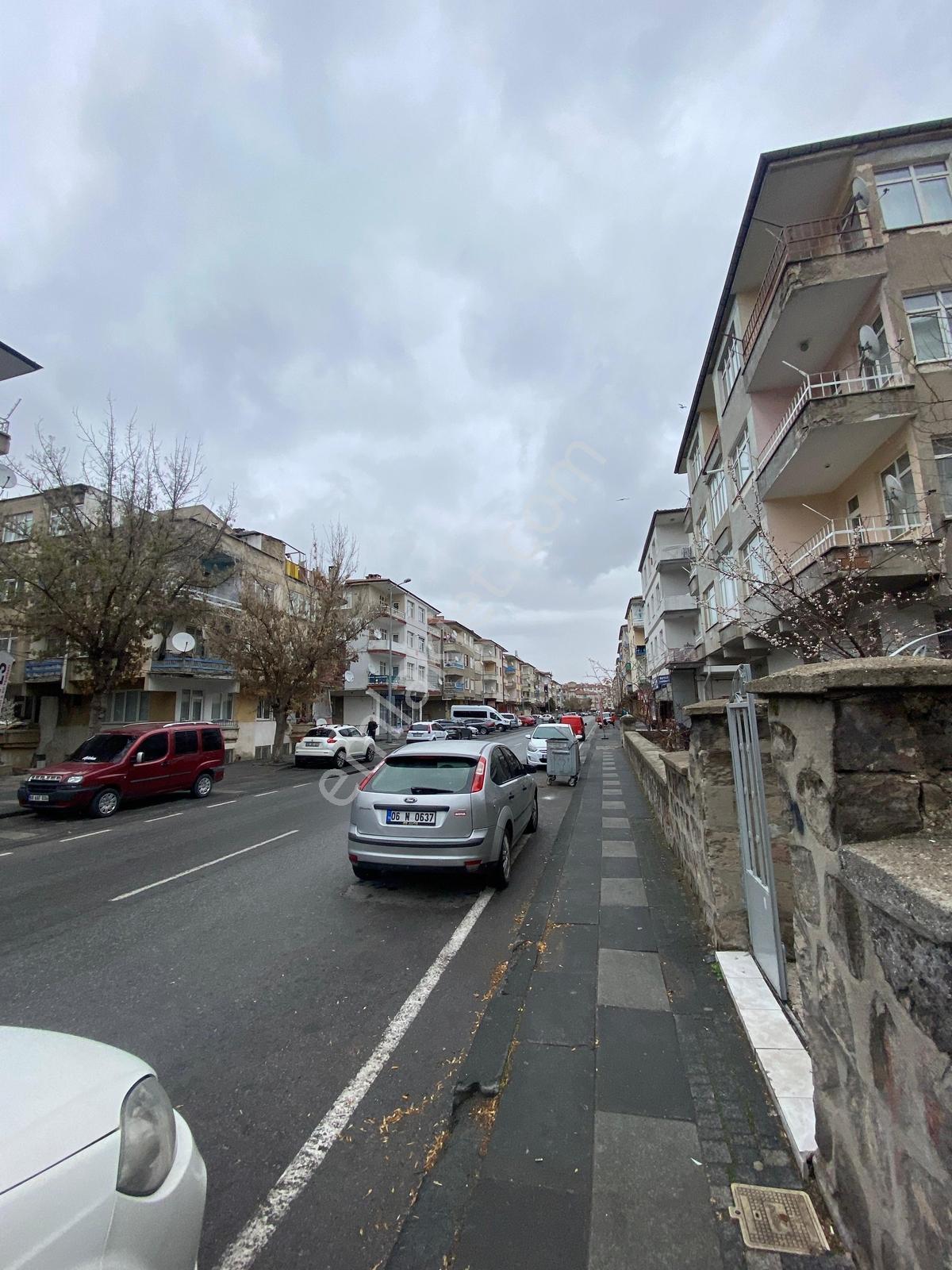 Nil Caddesi Üzerinde Kiracılı Satılık İş Yeri - Görsel 2