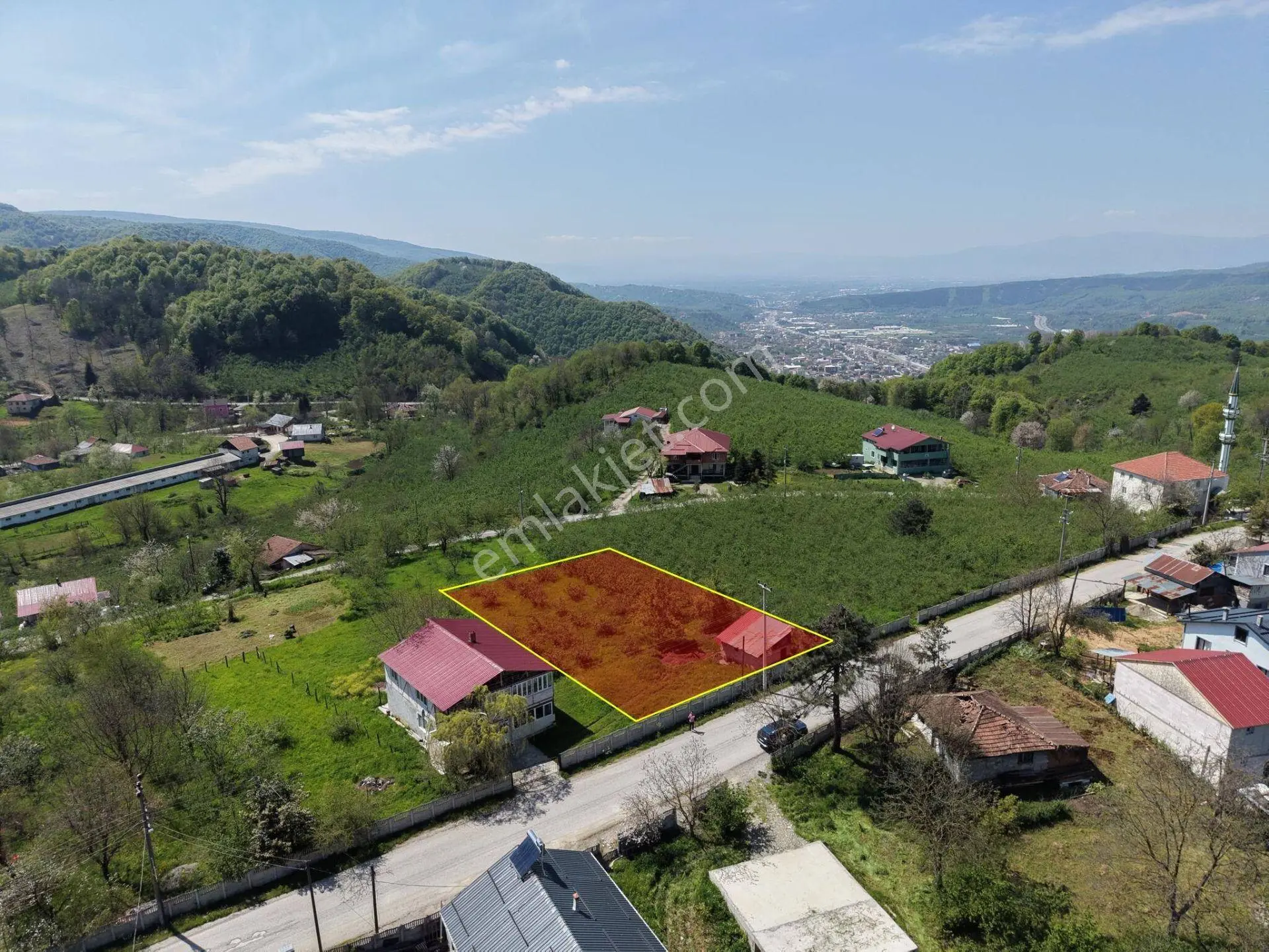Kaynaşlı Eskiköy’de 1099 M² Satılık İmarlı Arsa