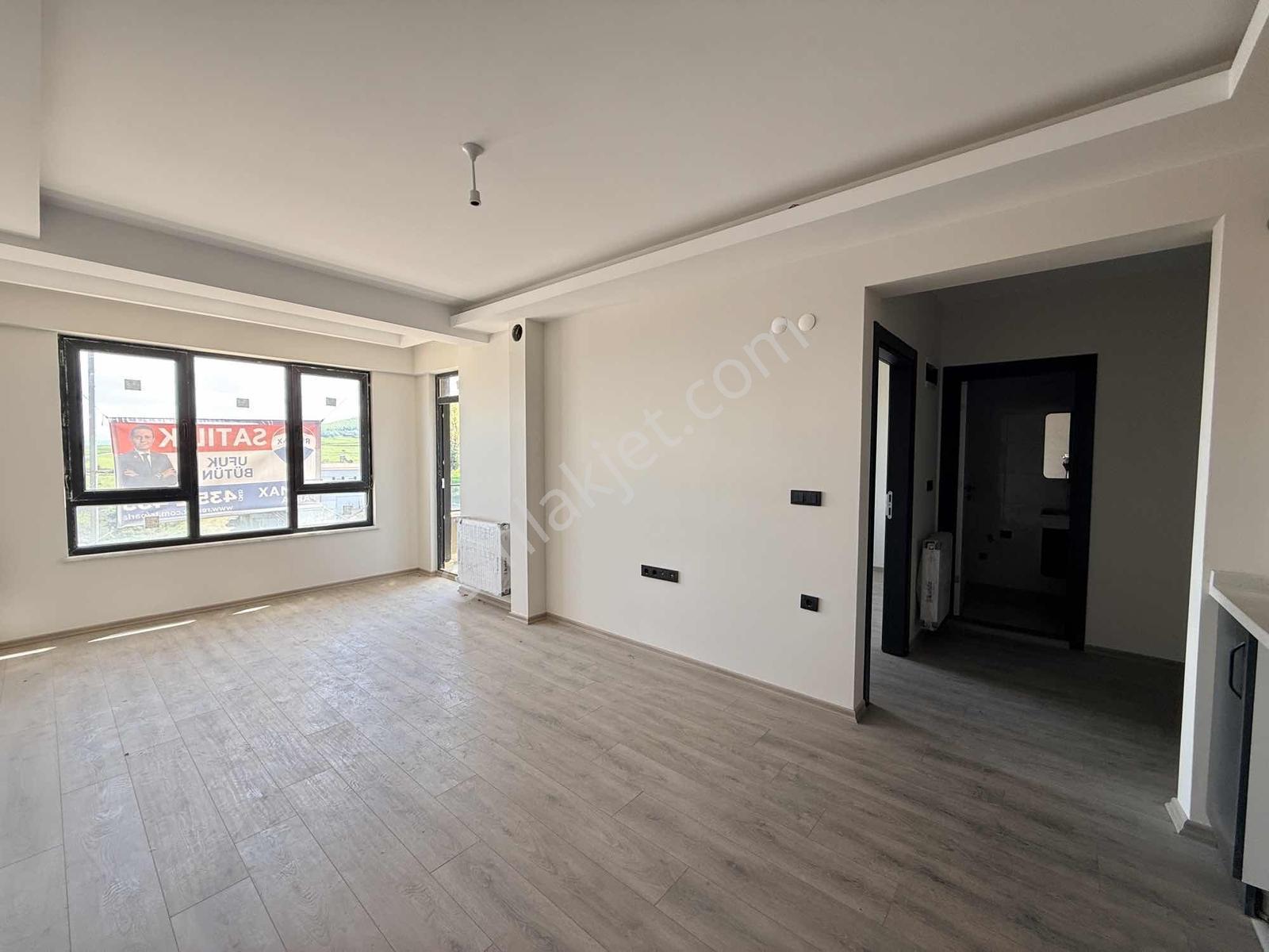 Hasköy Toptepe'de Deniz Manzaralı Geniş Lüks Antreli 1+1 Daire - Görsel 13