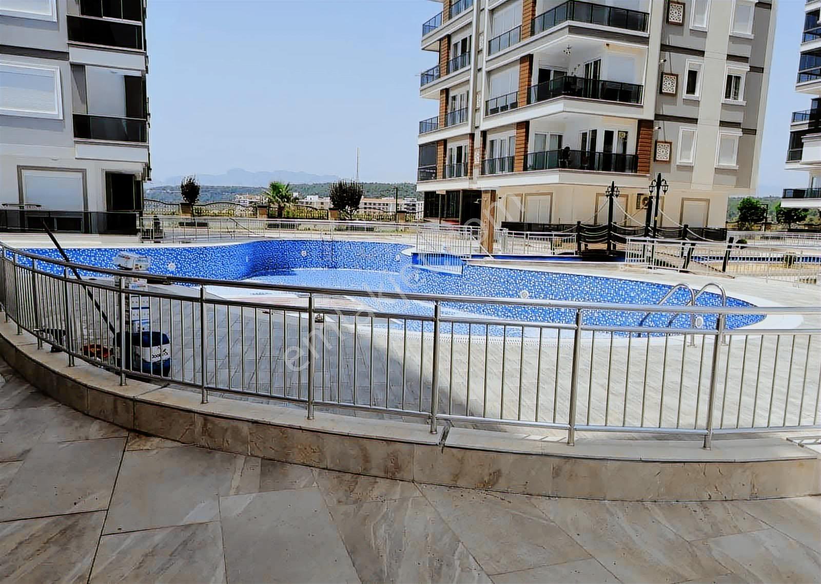 Loca Sitesinde Deniz Manzaralı 2+1 115m2 Satılık Daire - Görsel 26