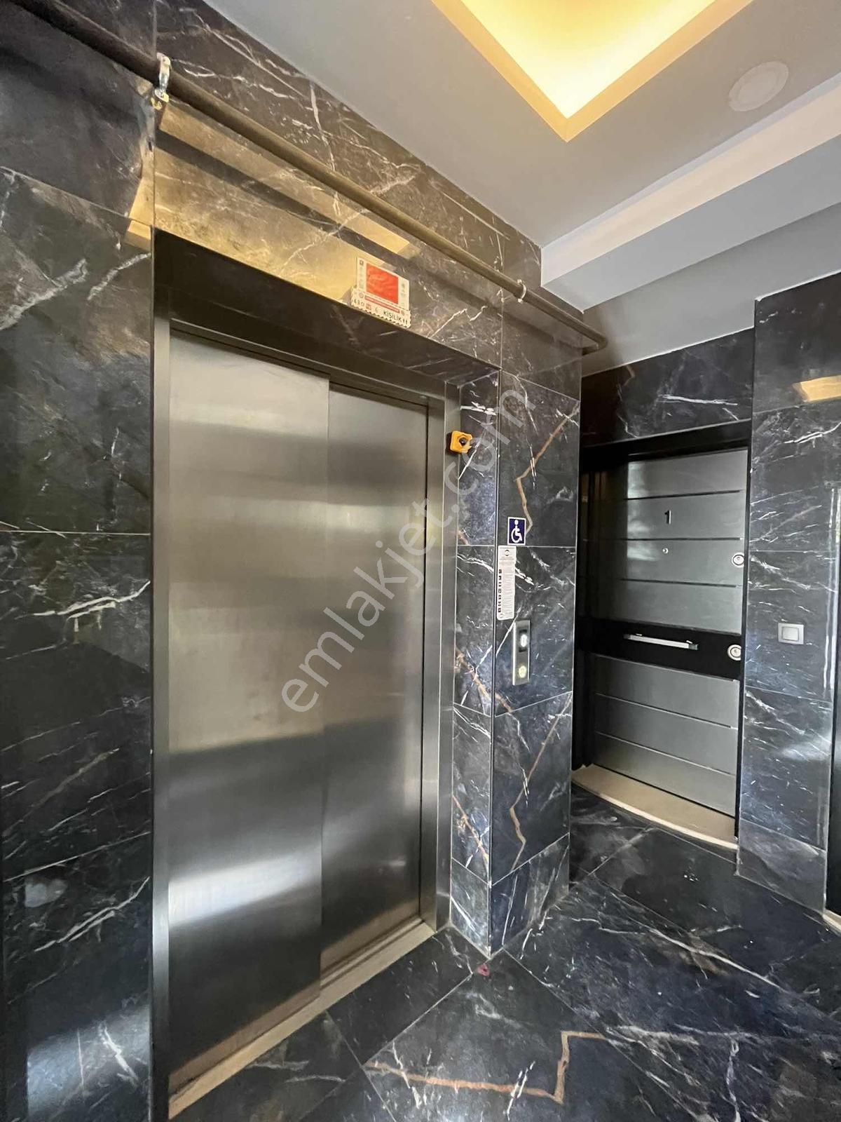 Full Eşyalı 1+1 Giriş Kat Kiralık Daire - Görsel 6