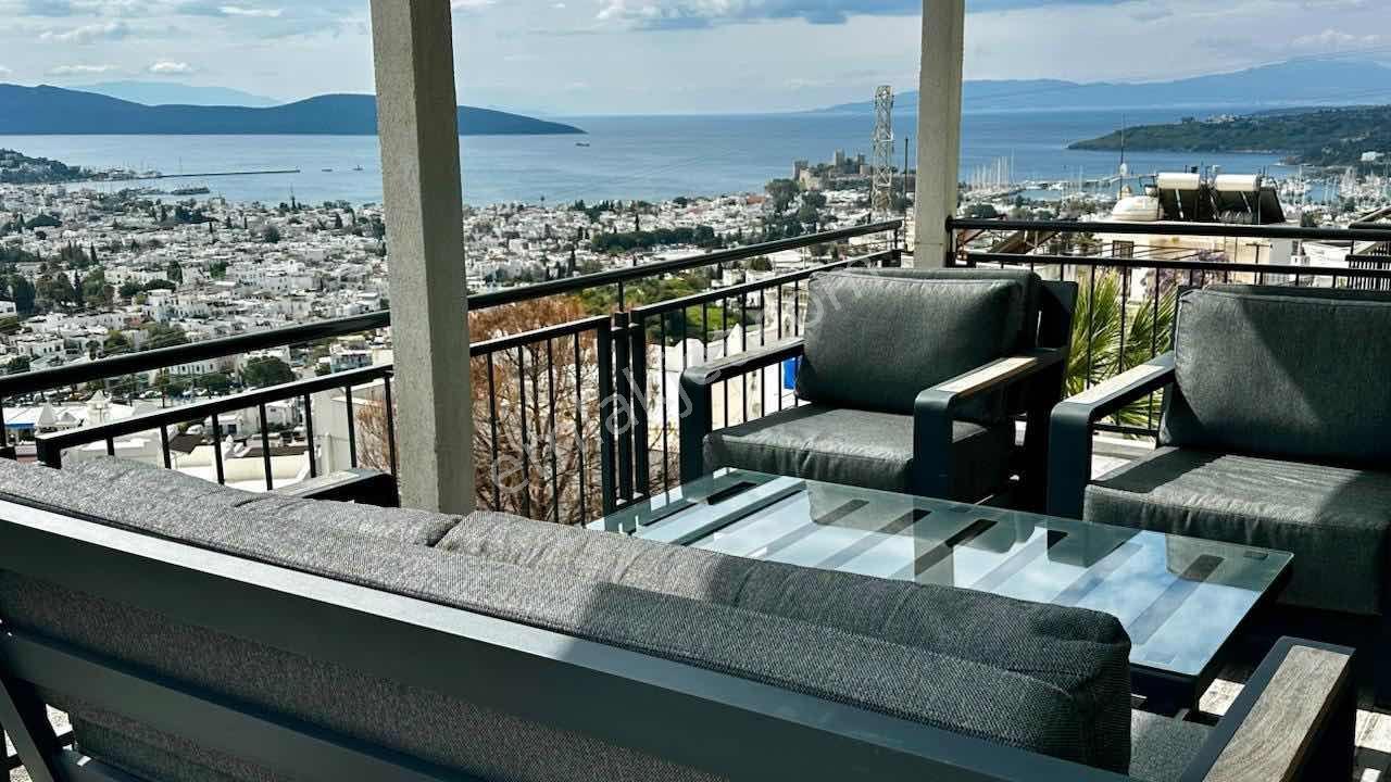 Century21 Point'den Bodrum Yokuşbaşı'nda Deniz Manzaralı Daire