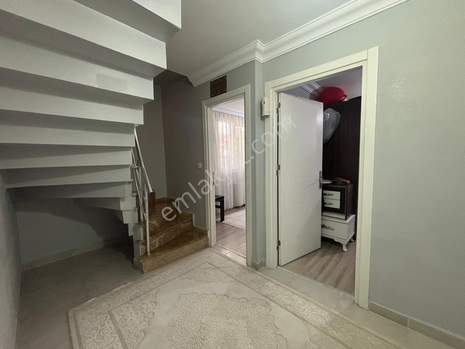 Sancaktepe Akpınar'da Oldukca Kullanışlı 3+1 Ters Dubleks Daire - Görsel 16
