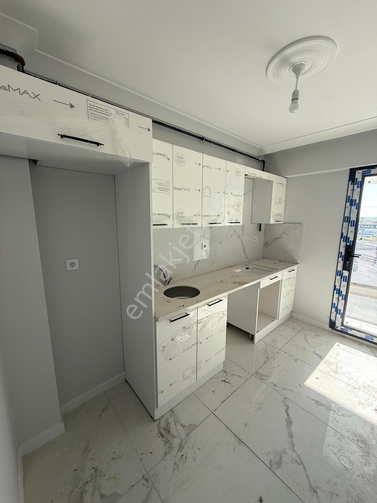 Ege Emlak'tan Otogar Karşısında Ön Cephe Kiralık 2+1 Daire - Görsel 8
