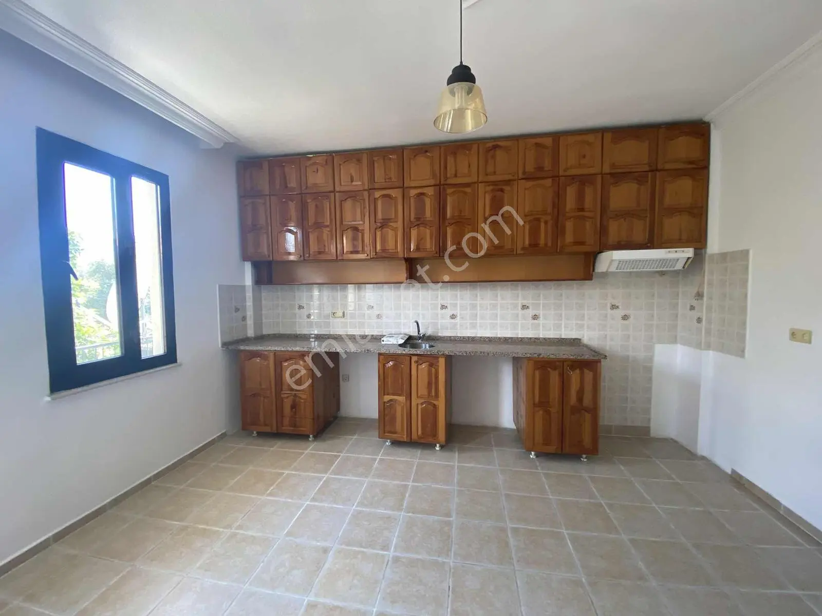 Babataşı' Nda Yüksek Giriş 3+1 Ayrı Mutfak Kiralık Daire - Görsel 5