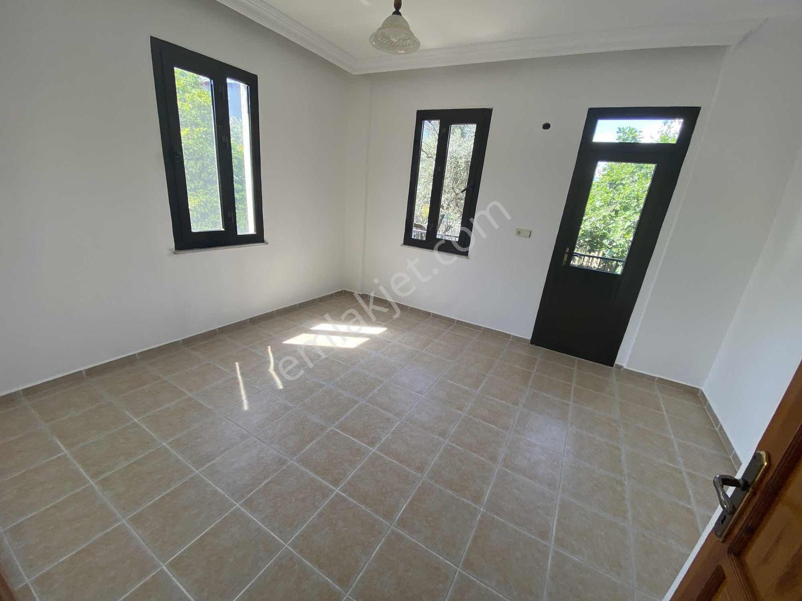Babataşı' Nda Yüksek Giriş 3+1 Ayrı Mutfak Kiralık Daire - Görsel 18