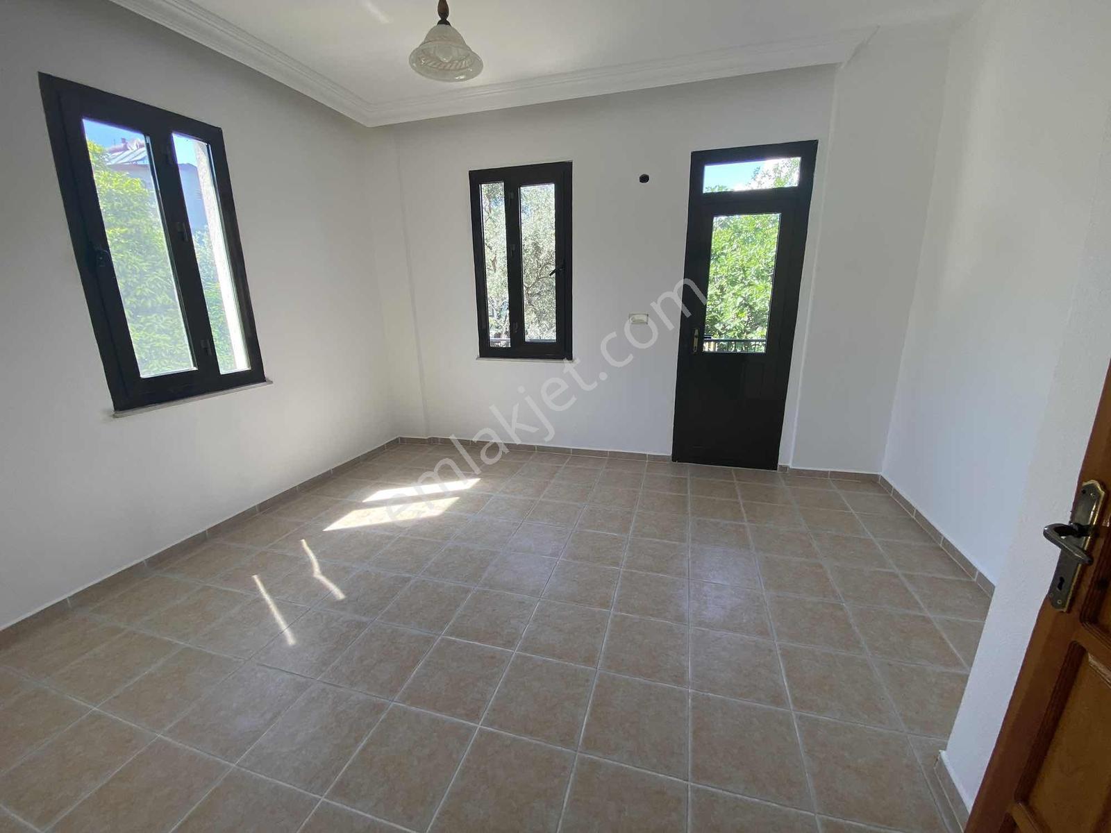 Babataşı' Nda Yüksek Giriş 3+1 Ayrı Mutfak Kiralık Daire - Görsel 19