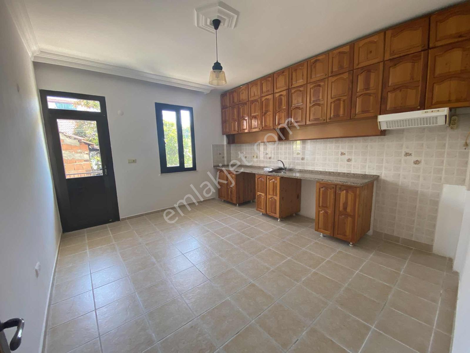 Babataşı' Nda Yüksek Giriş 3+1 Ayrı Mutfak Kiralık Daire - Görsel 13