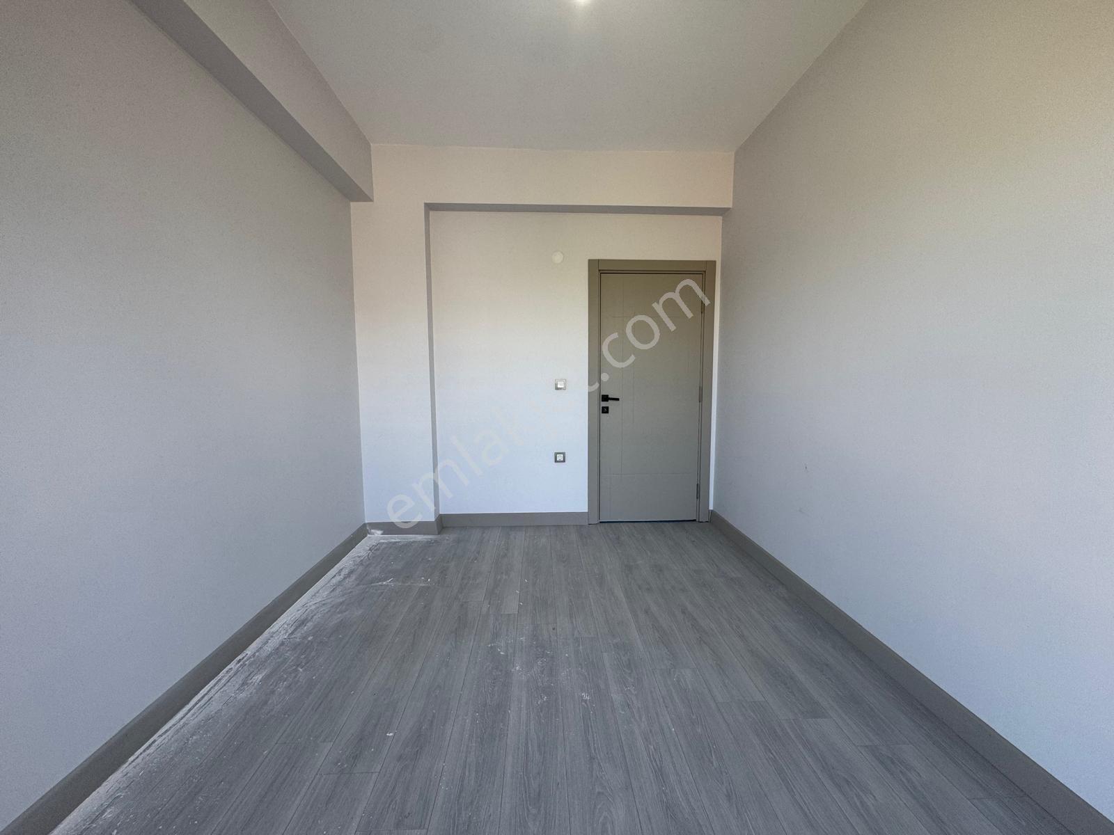 Atatürk Mahallesinde Geniş Ferah Site İçinde 2+1 Lüks Daire - Görsel 16