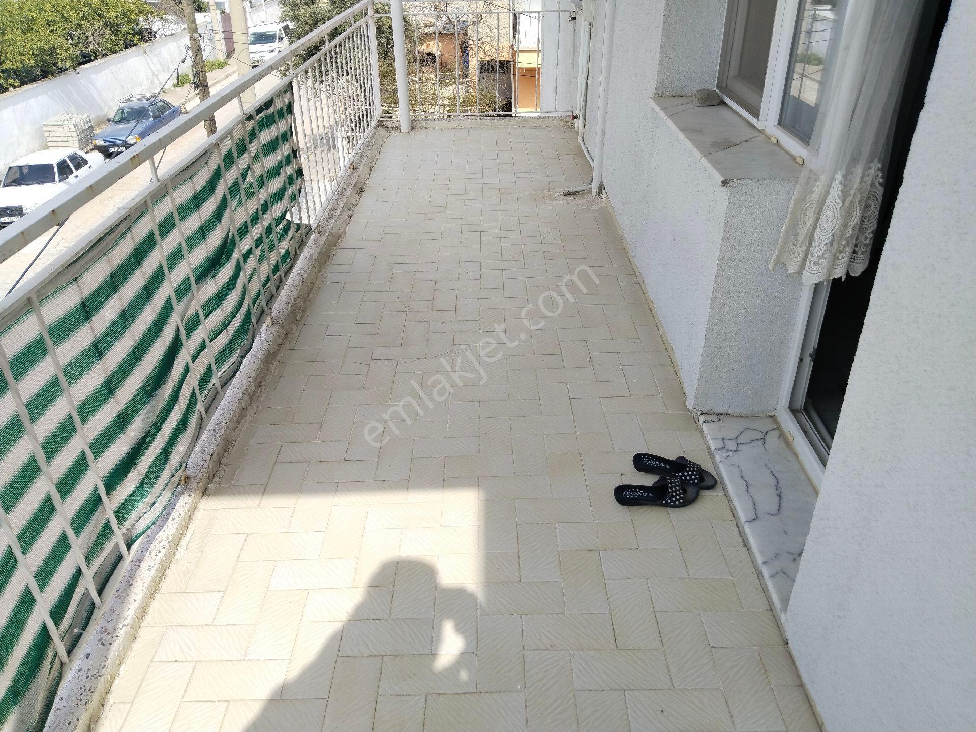 Bergama İslamsaray Mah Doğalgazlı 3 Balkonlu 3+1 Geniş Satılık Daire - Görsel 2