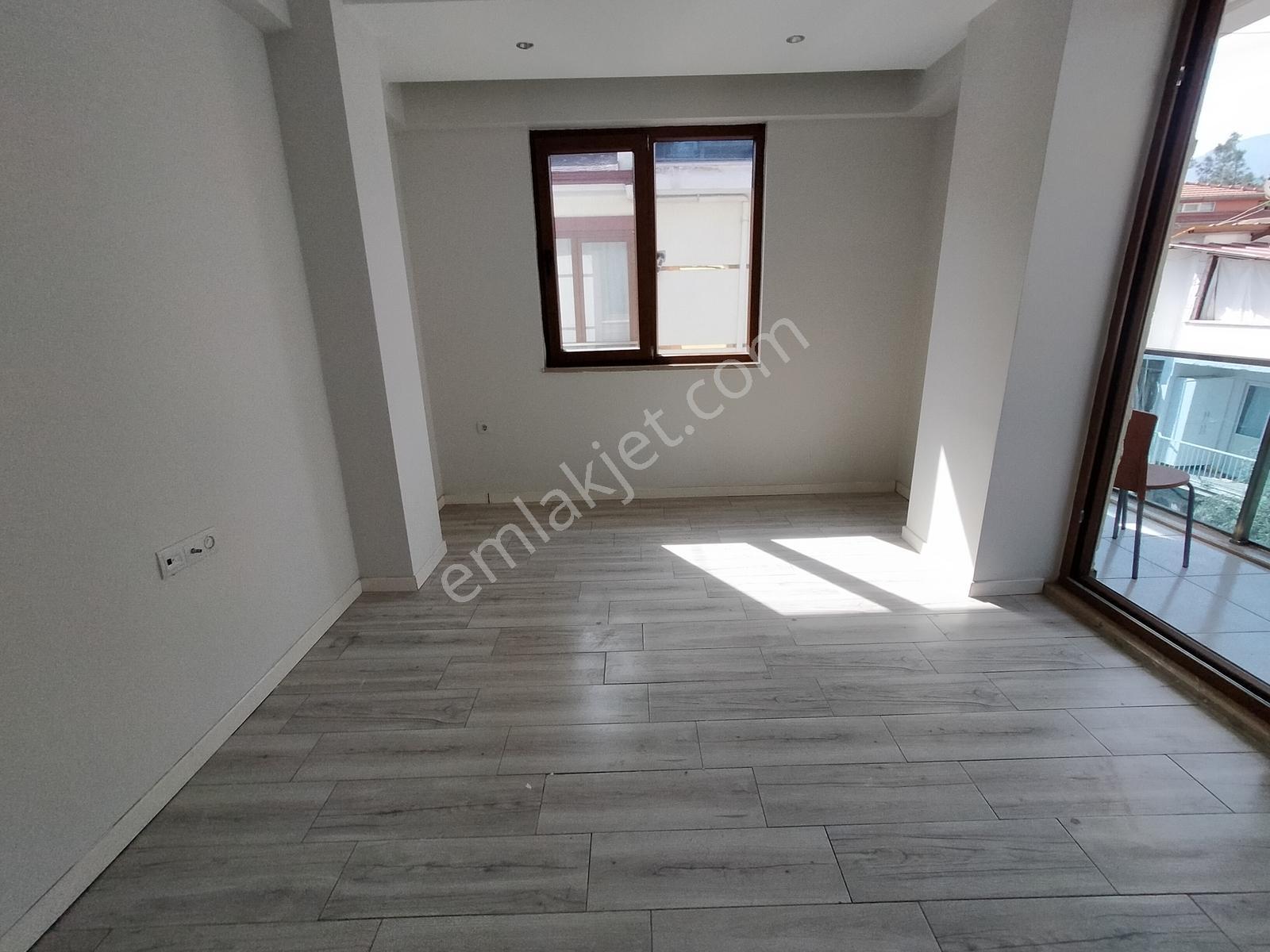 Akkonak Kiremitçide 130m2 3+1 Kiralık Daire - Görsel 24