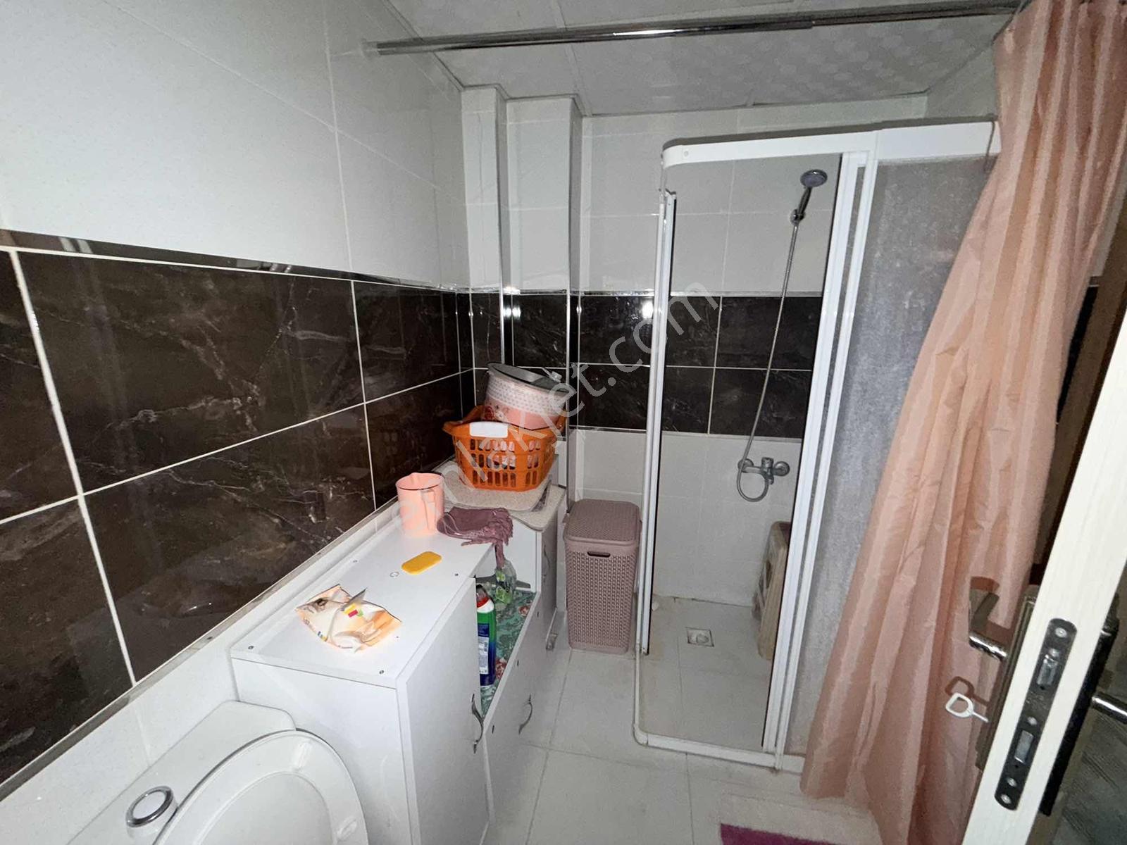 Muradiyede Ful Eşyalı Uygun Fiyata Kiralık 1+1 Ara Kat Daire - Görsel 15