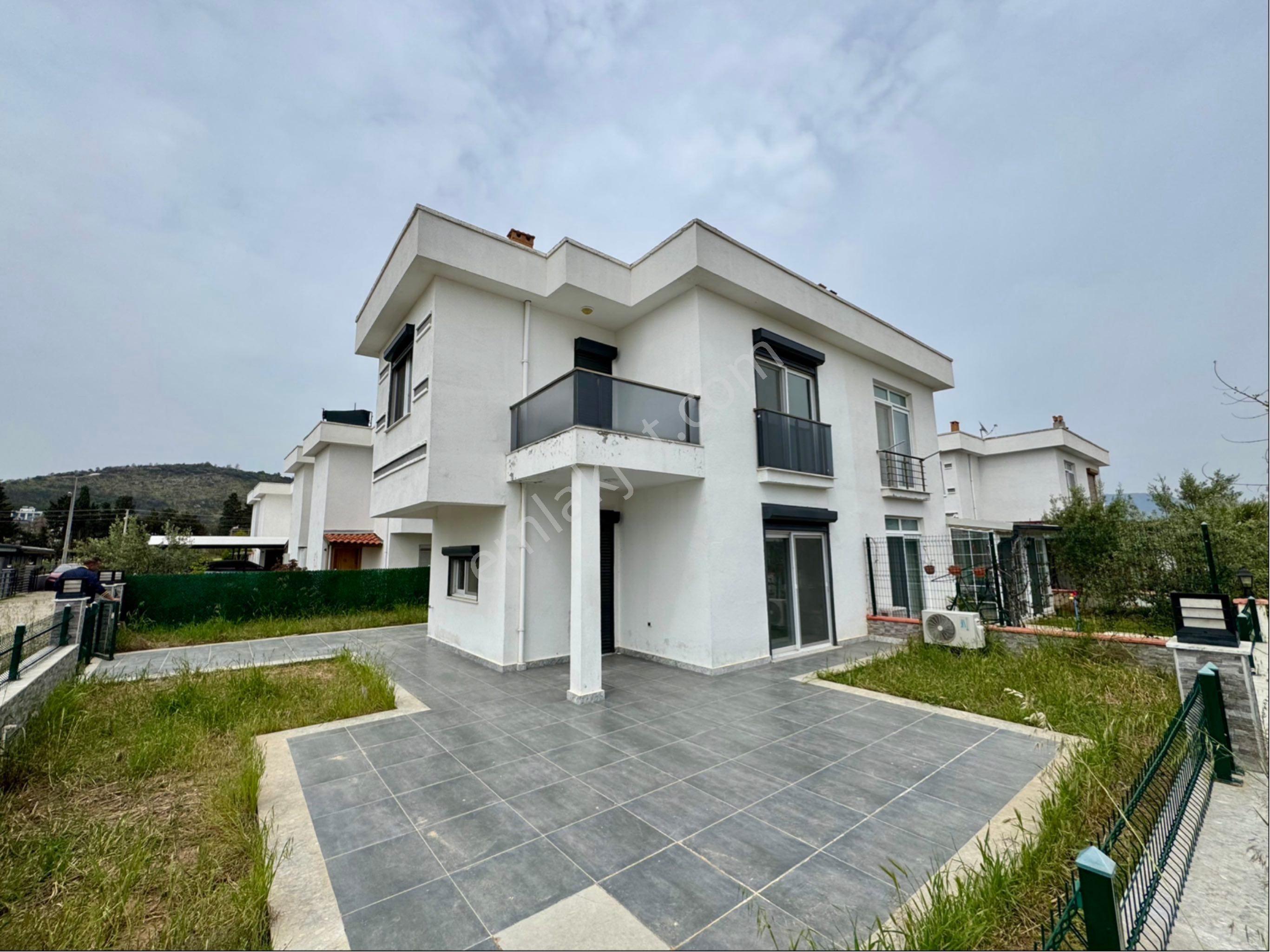 Seferihisar Doğanbey De Satılık 2+1 Bahçeli Villa - Görsel 4
