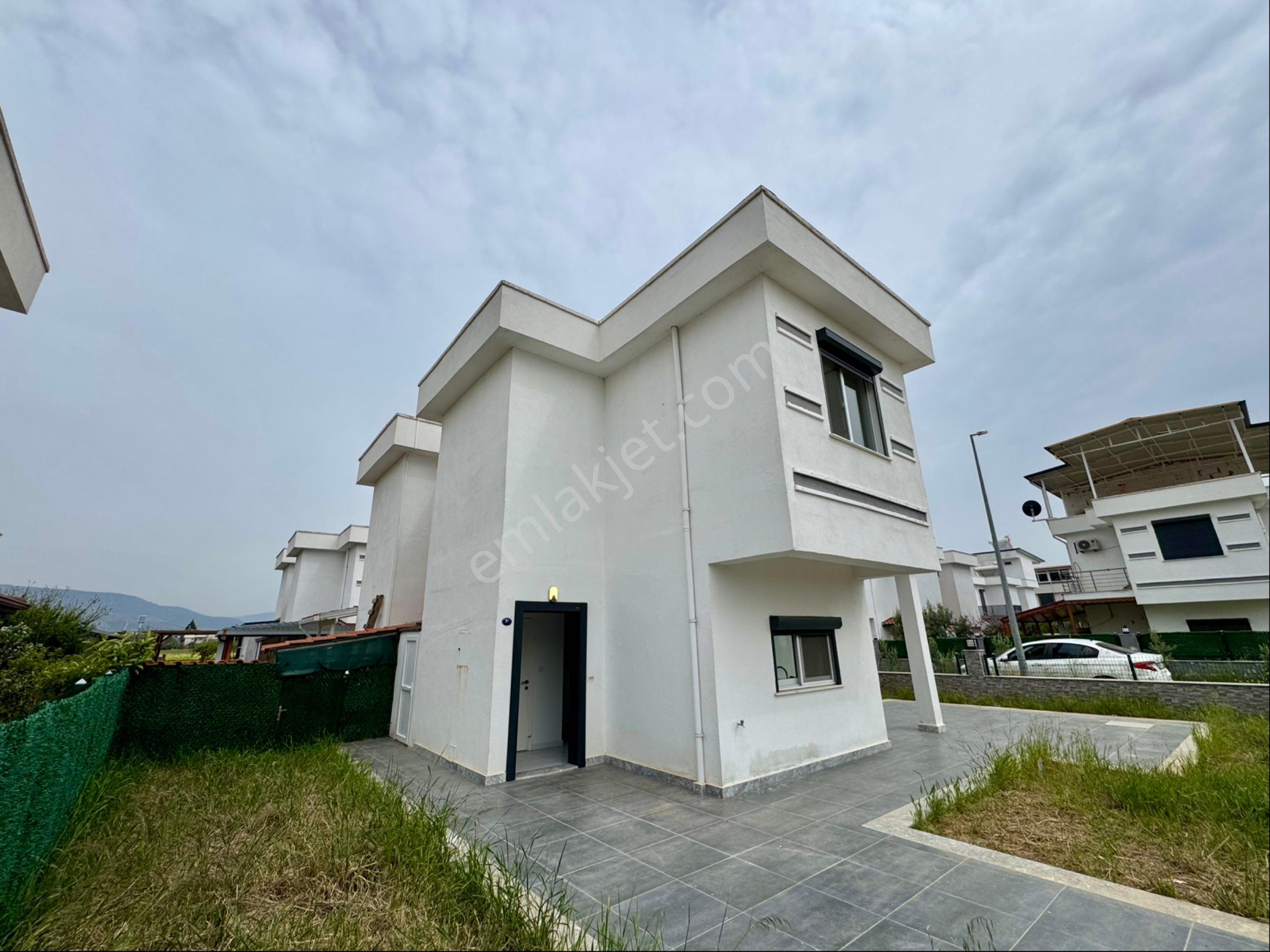 Seferihisar Doğanbey De Satılık 2+1 Bahçeli Villa - Görsel 27
