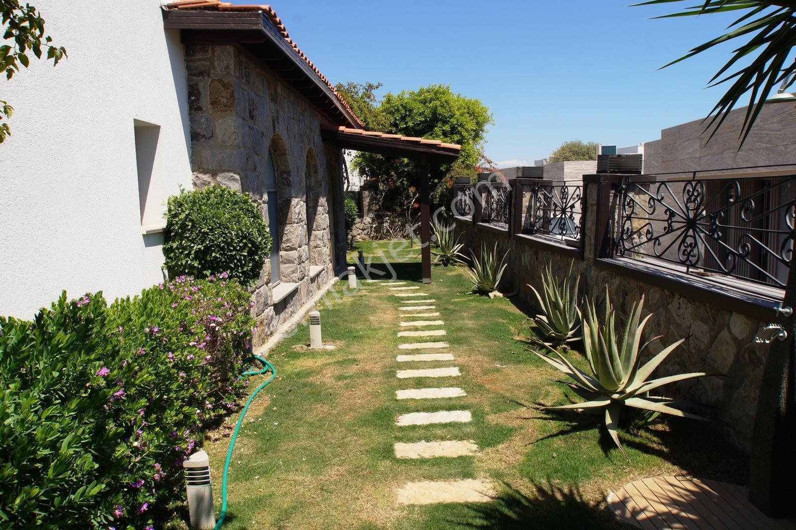 Bodrum Ortakent Yahşi'de 4+1 Tek Katlı Müstakil Havuzlu Villa - Görsel 29