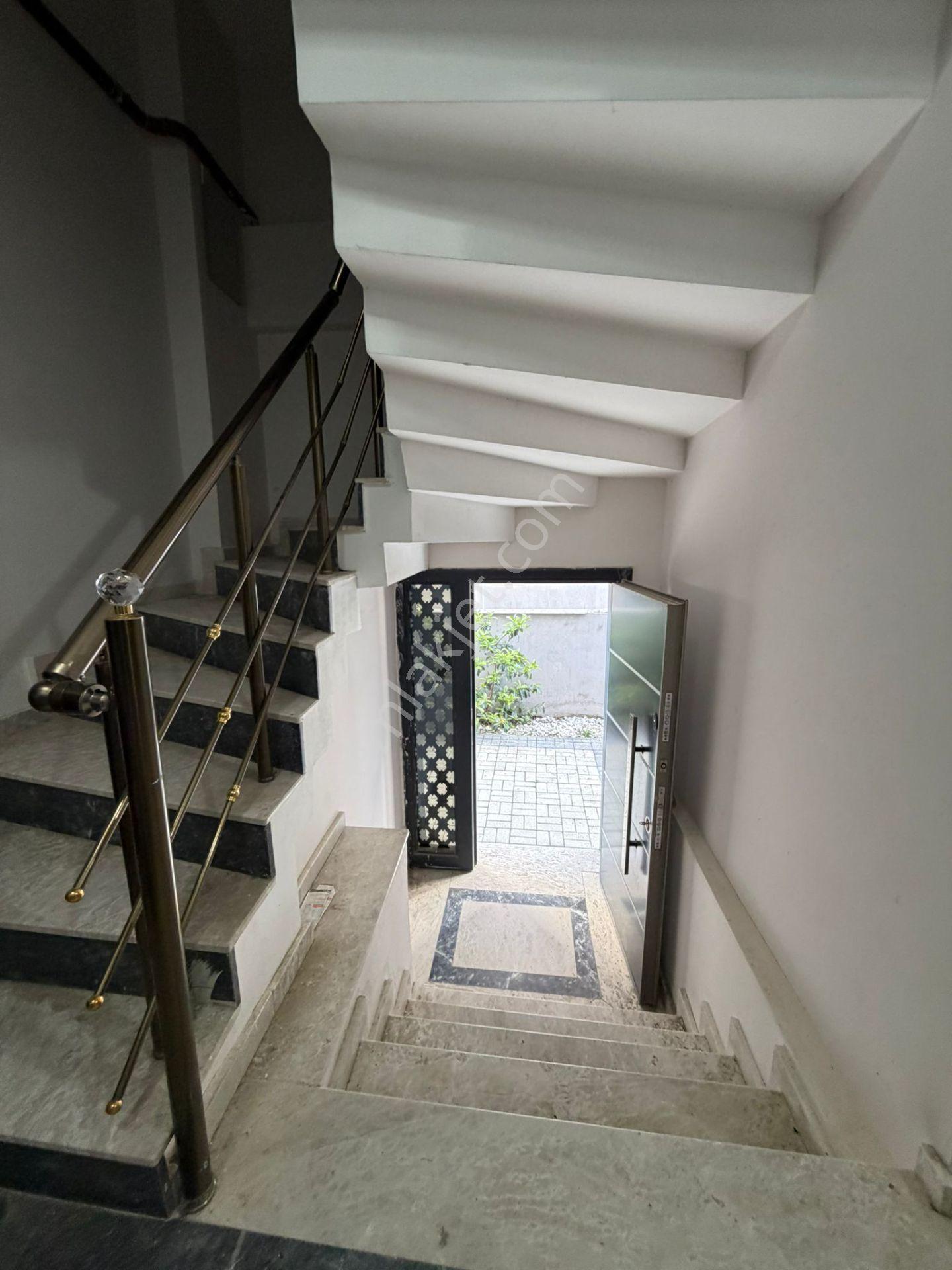 3 Cepheli Ara Kat Satılık Sıfır Daire - Görsel 20
