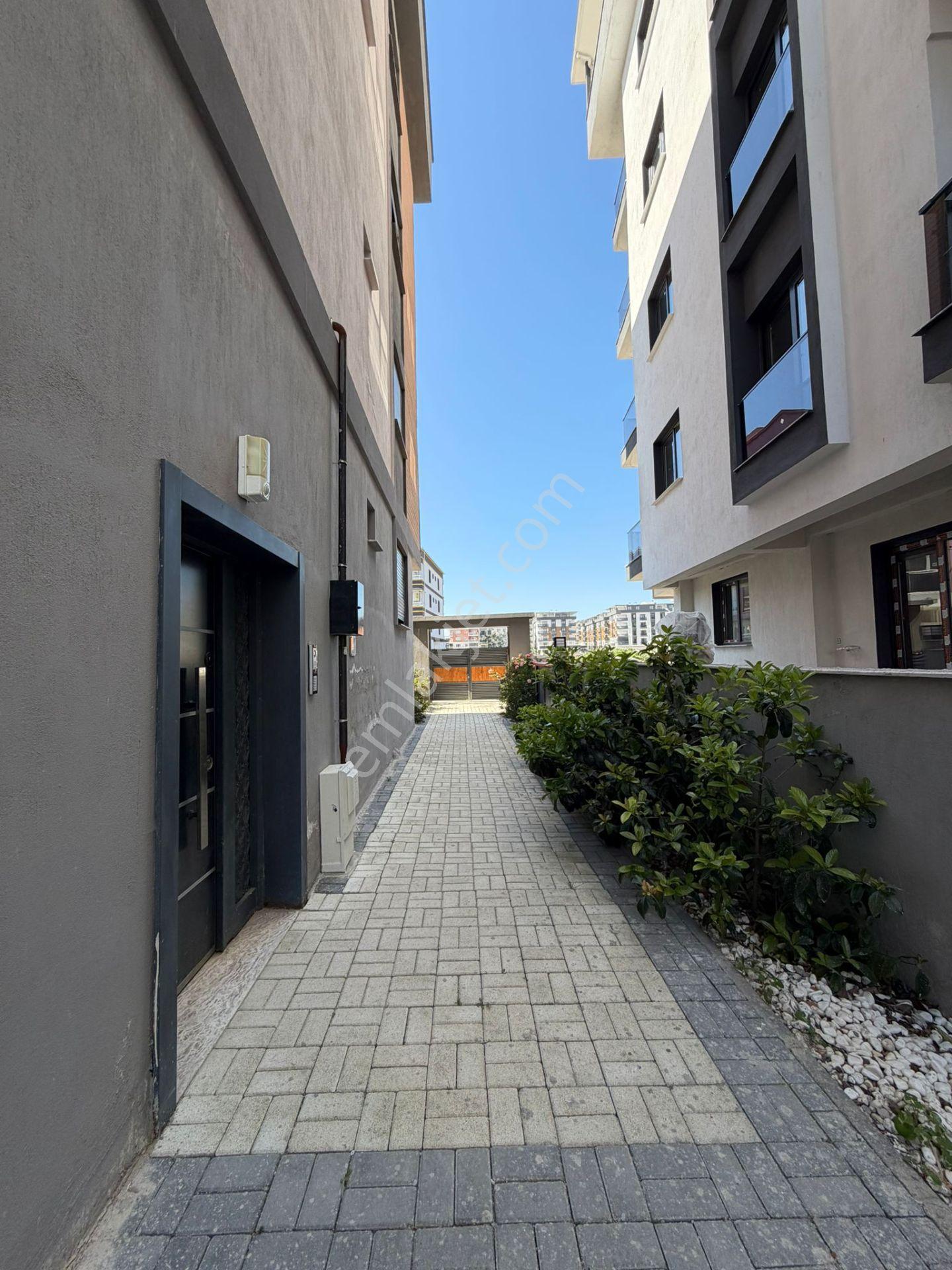 3 Cepheli Ara Kat Satılık Sıfır Daire - Görsel 19