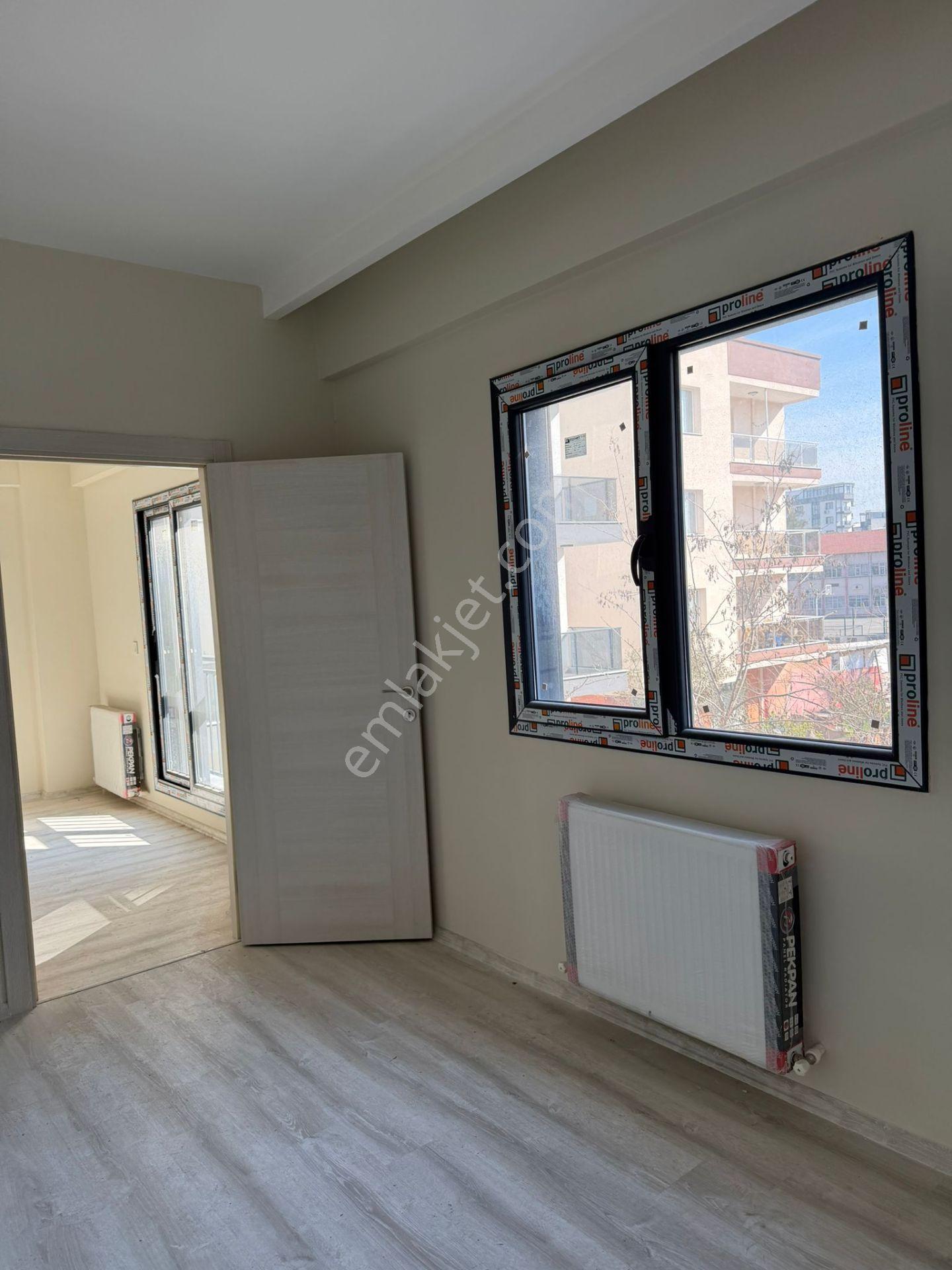 3 Cepheli Ara Kat Satılık Sıfır Daire - Görsel 14