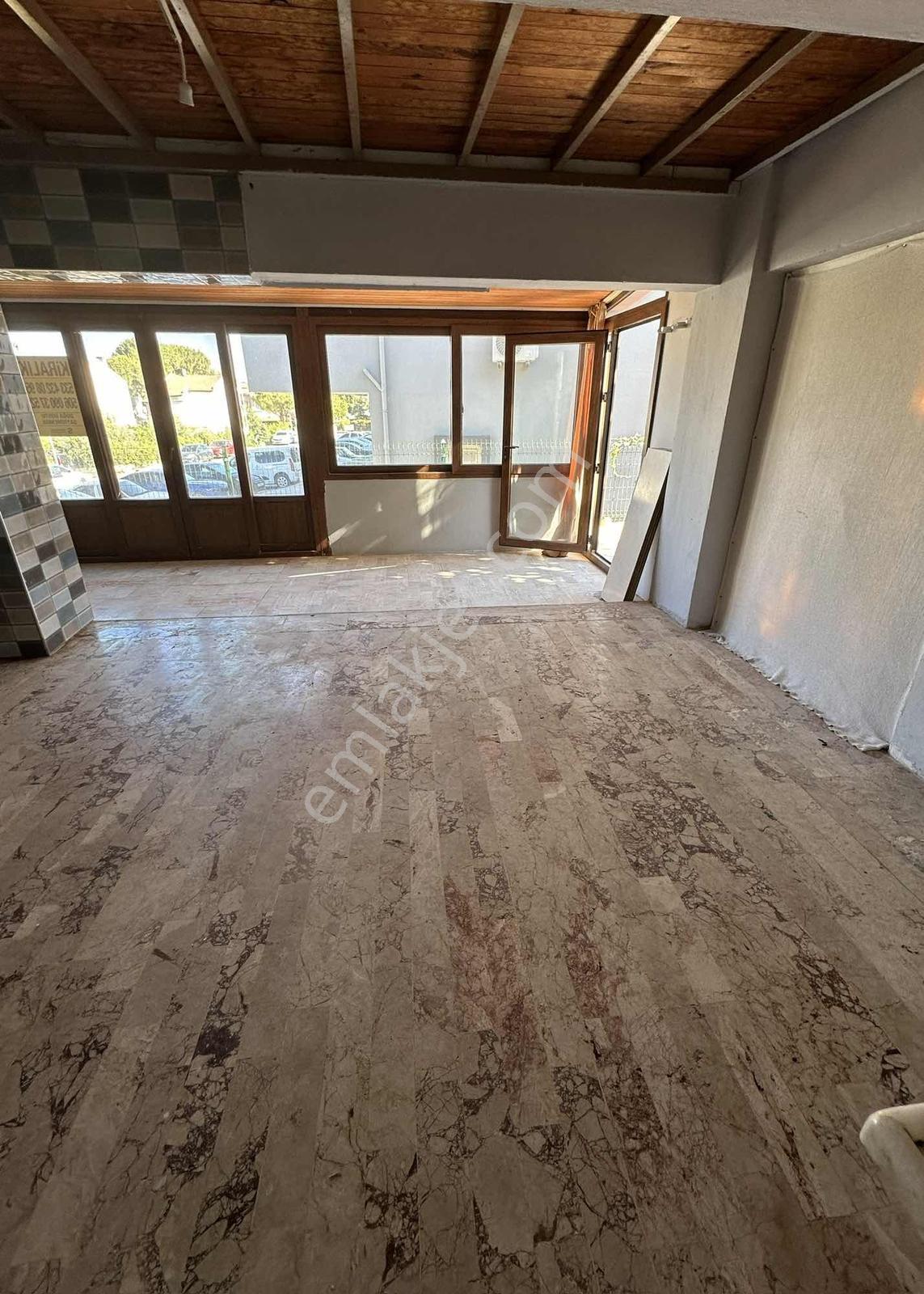 Doğa Dostu'ndan Mordoğan Çarşıda Kiralık Bahçe Teraslı 75m2 - Görsel 23