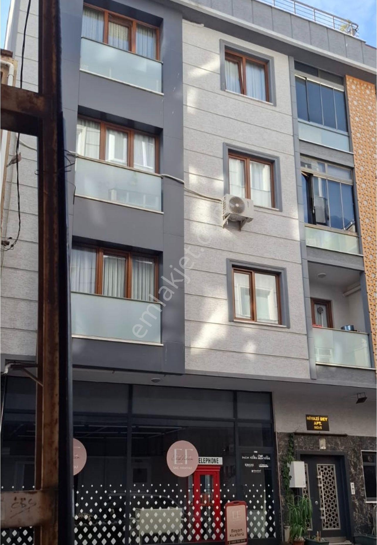 Satılık E-5 Ve Aydınlıyolu Caddeye Yakın 3+1 Daire - Görsel 2