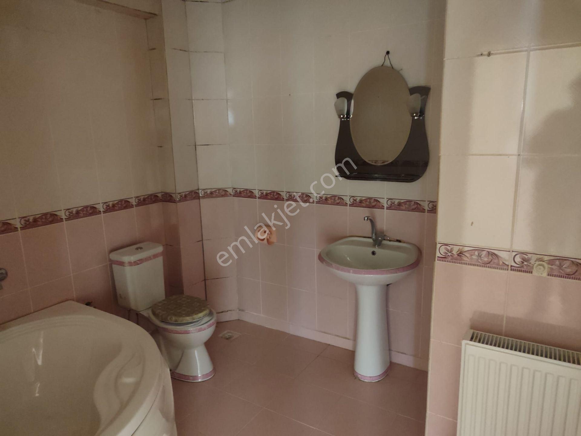 Gültepe'de Site İçinde Kiralık 3+1 Geniş Daire - Görsel 22