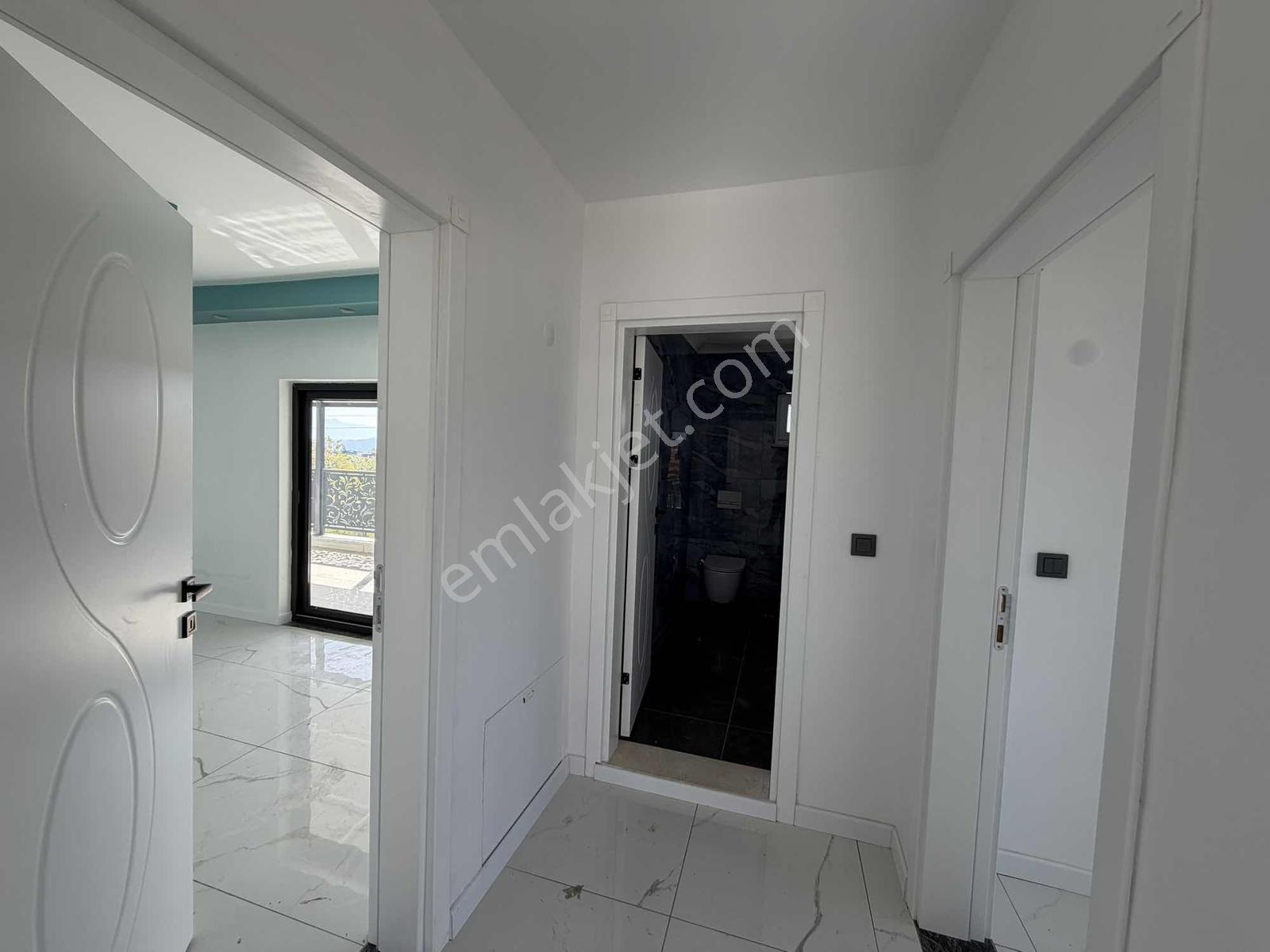 Arifiye Cumhuriyet Mahallesinde 5+1 Triplex - Görsel 5