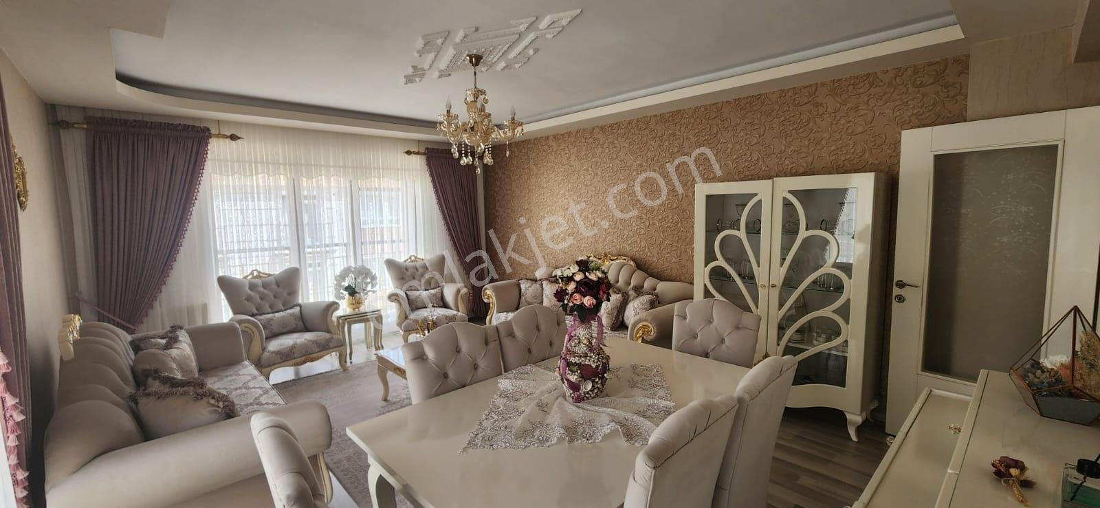 Kanuni'de Merkezi Konum Satılık 3+1 Daire
