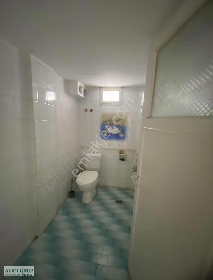 Türkmenbaşında Mükemmel Konumda 2 Katlı Müstakil - Görsel 15