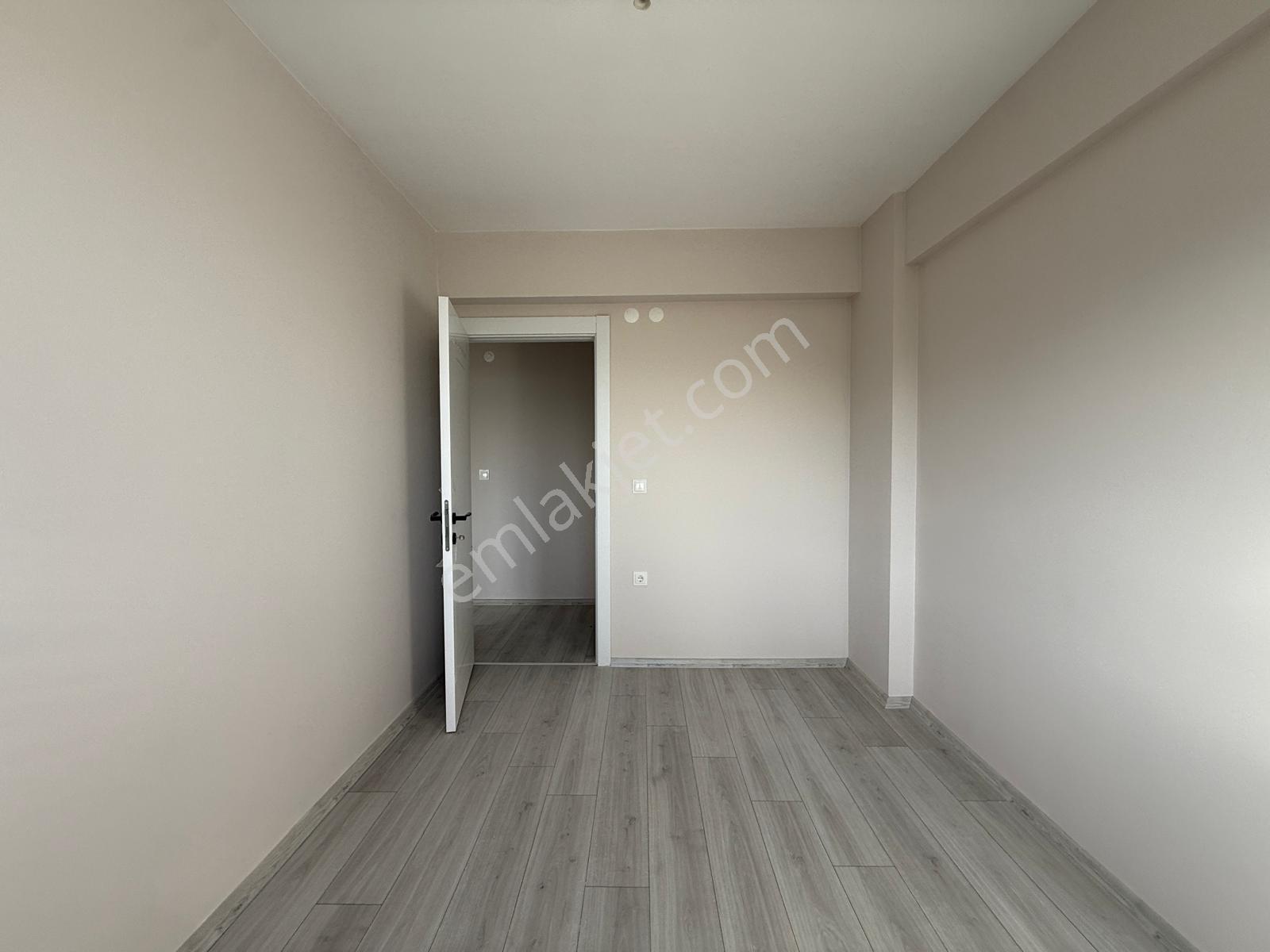 Canik Hasköy Caddeye Cep Sıfır İskanı Alınmış Kiralık Daire - Görsel 13