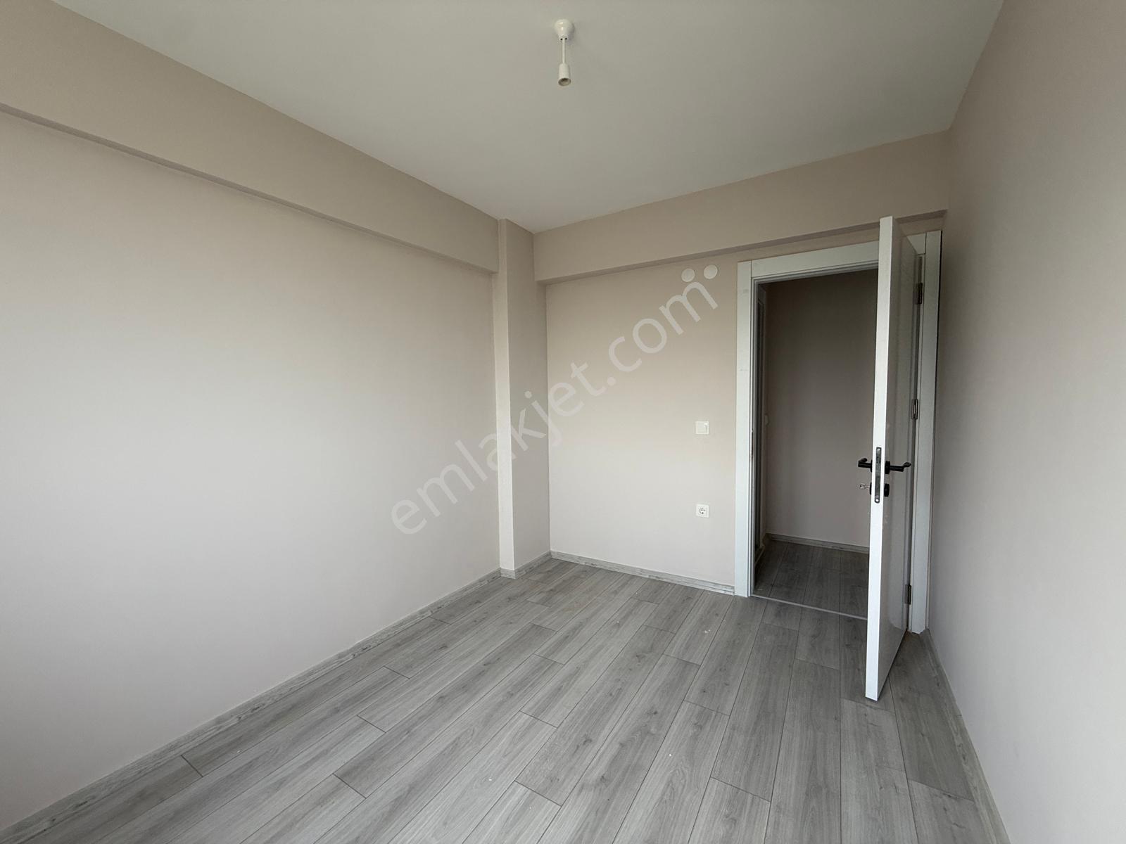 Canik Hasköy Caddeye Cep Sıfır İskanı Alınmış Kiralık Daire - Görsel 17