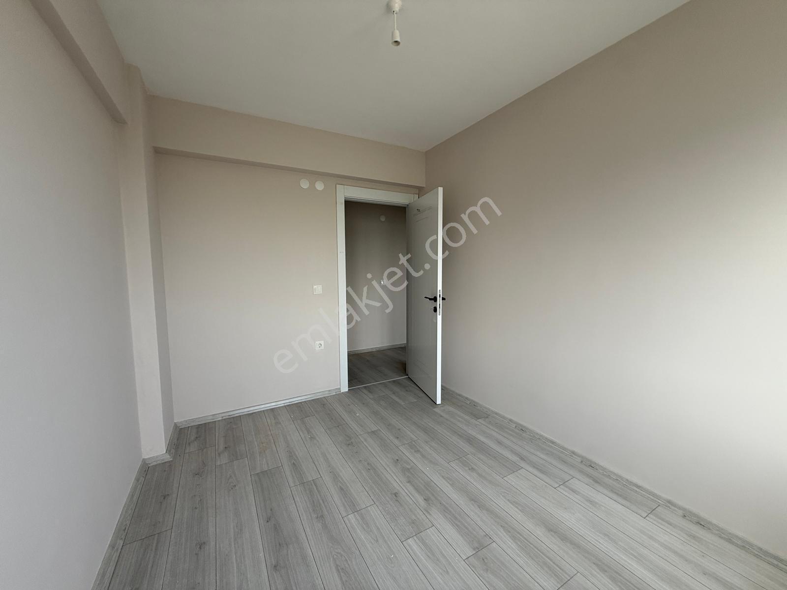 Canik Hasköy Caddeye Cep Sıfır İskanı Alınmış Kiralık Daire - Görsel 19