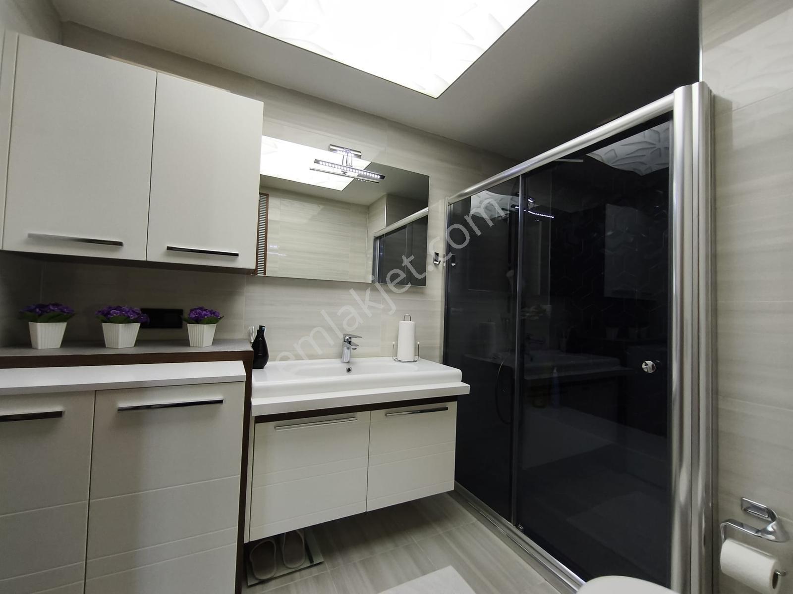 Şefikcanda Prestijli Sitede Park Manzaralı 3 Cepheli Lüks 3+1 - Görsel 17