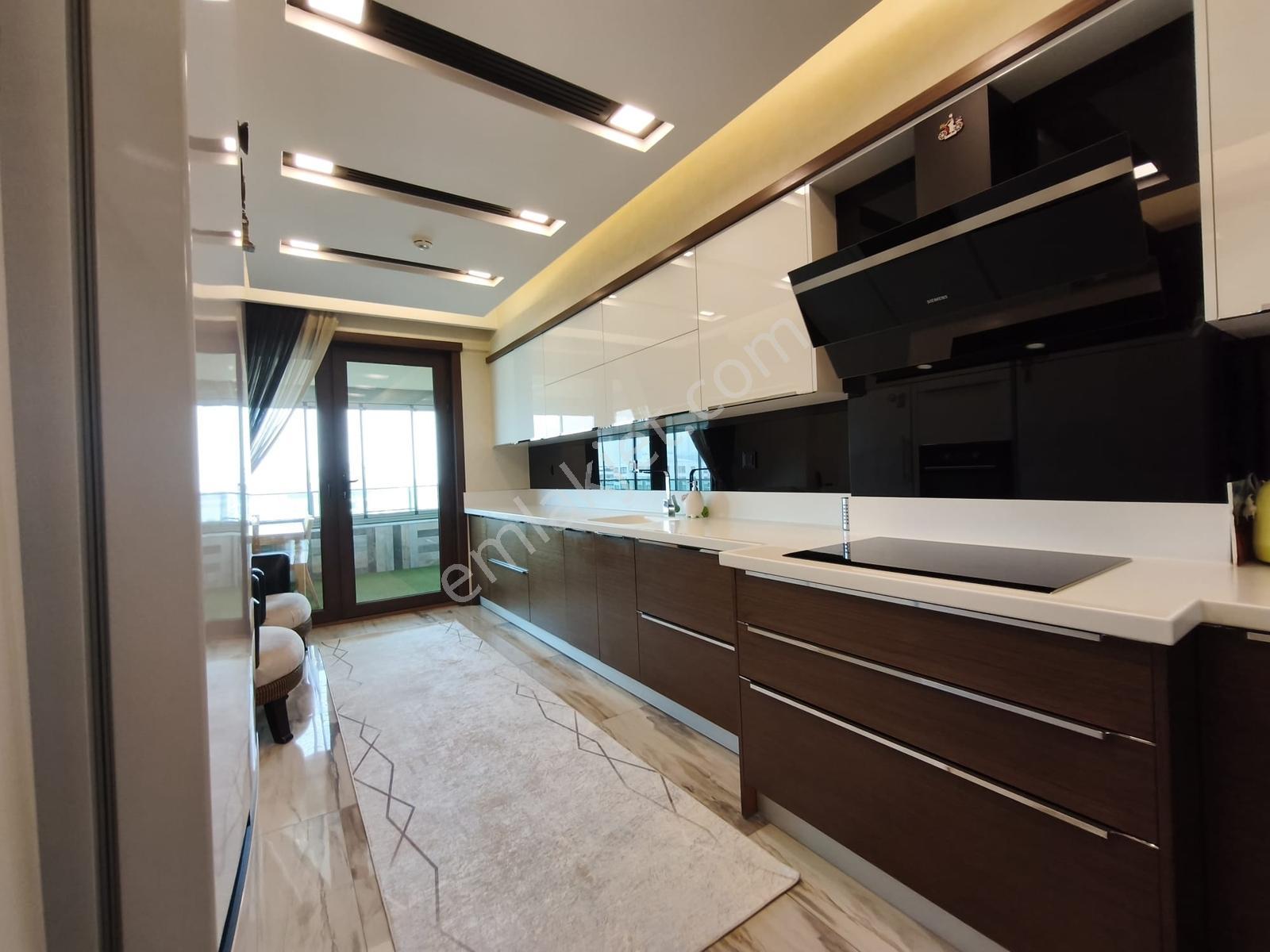 Şefikcanda Prestijli Sitede Park Manzaralı 3 Cepheli Lüks 3+1 - Görsel 3