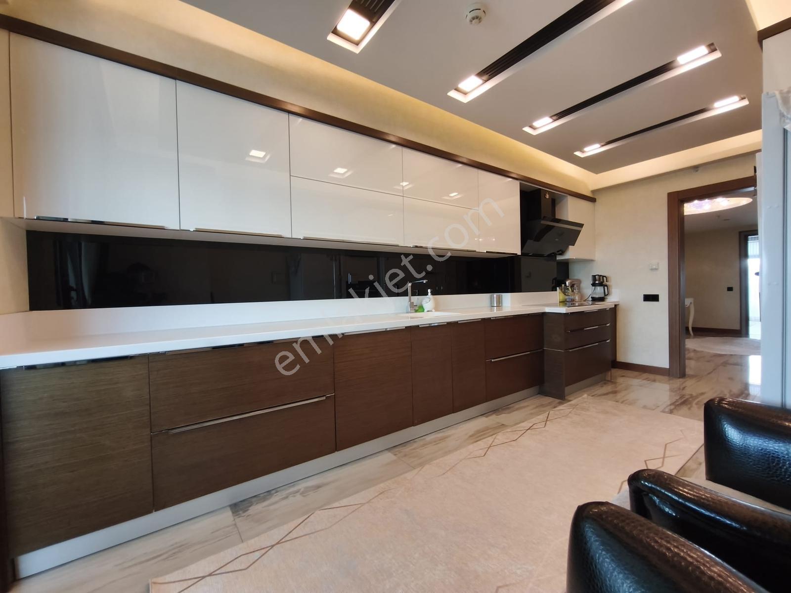 Şefikcanda Prestijli Sitede Park Manzaralı 3 Cepheli Lüks 3+1 - Görsel 4