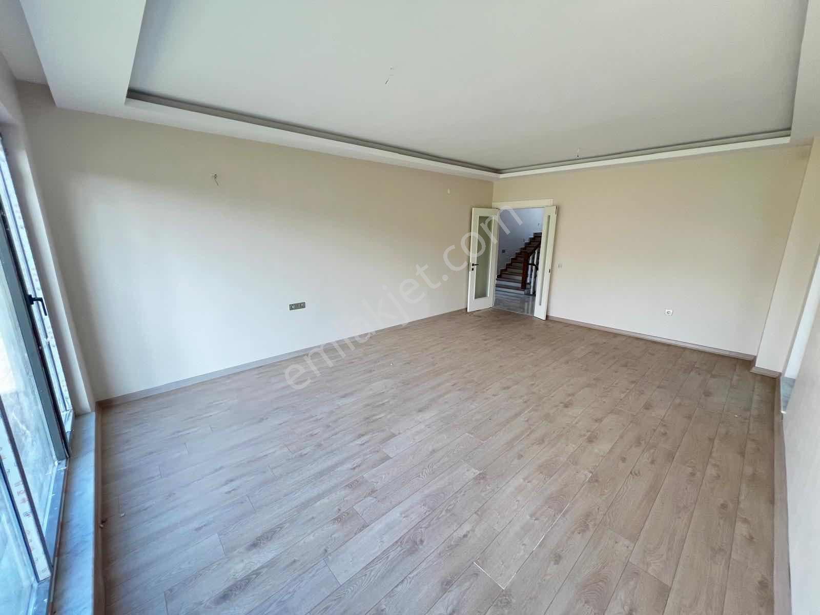 Bağlıcanın En Güzel Konumunda Full Yapılı 6+1 Lüks Satılık Villa - Görsel 21